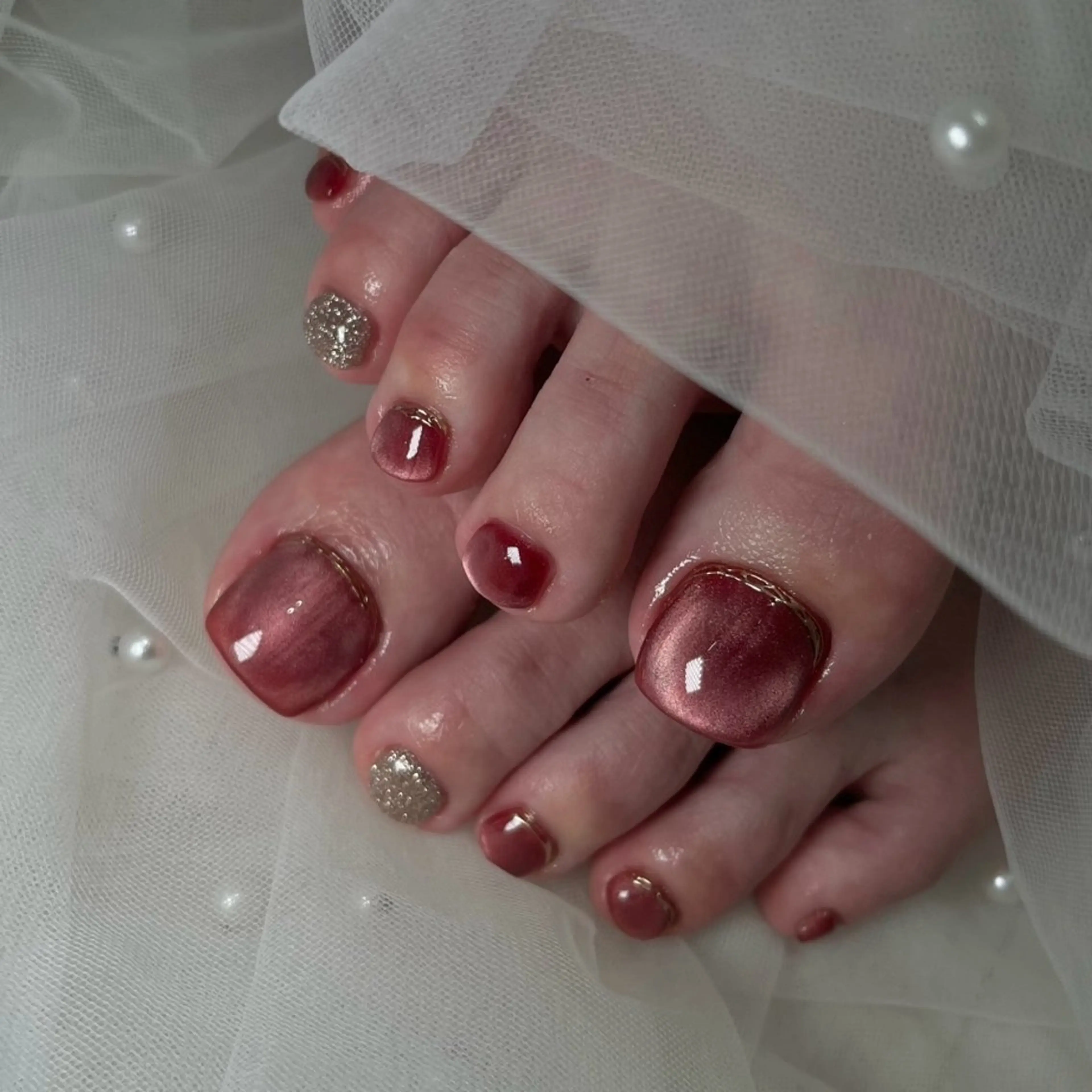 ネイル チークネイル マグネットネイル フットネイル NEO Beauty Salon所属・𝐍𝐄𝐎 𝐉𝐔𝐑𝐈のネイルデザイン