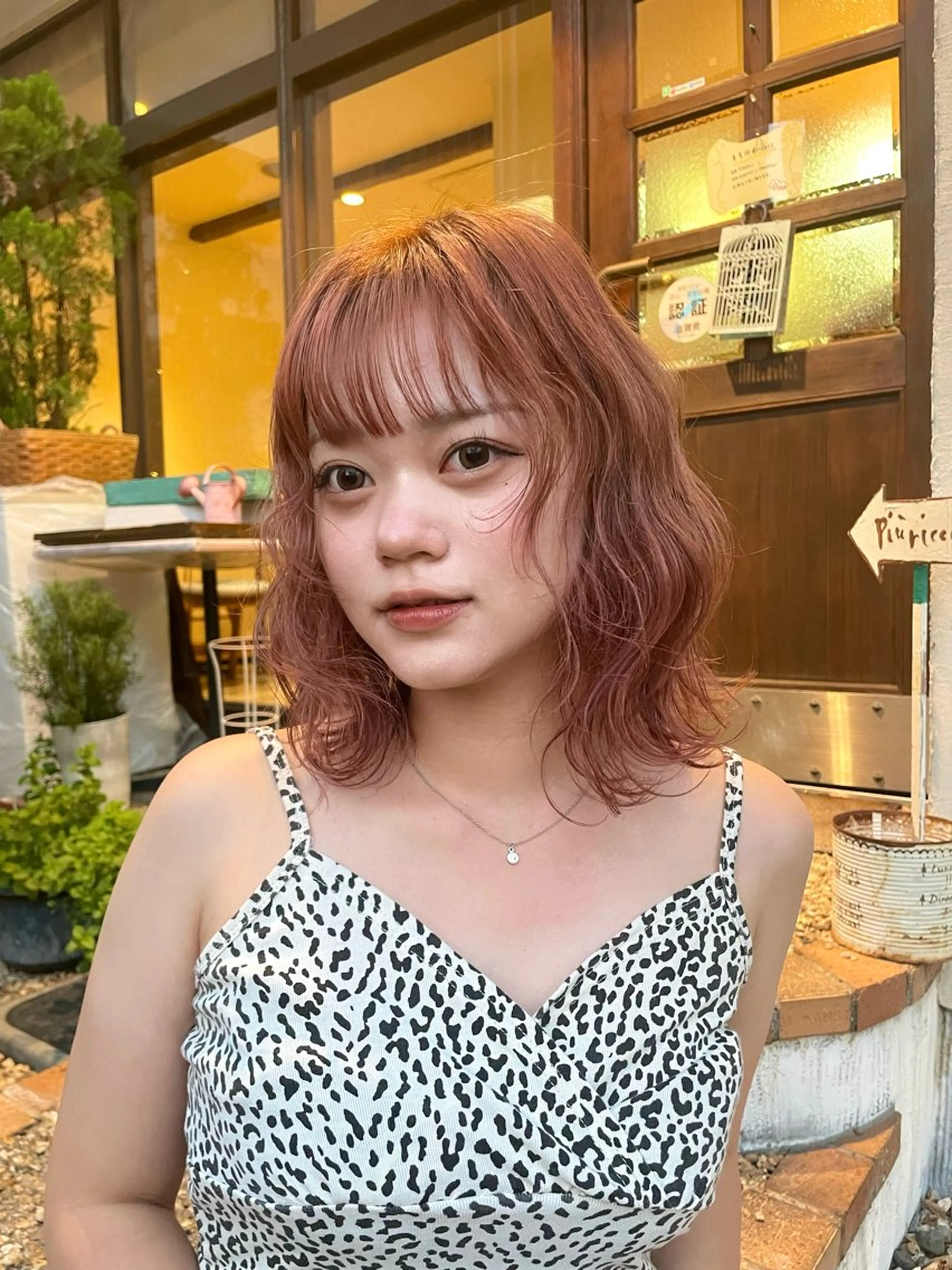 ミディアム カラー オレンジ ピンクカラー Chikashitsu/Then所属・mana/ハイトーン /ヘアセット🎀のヘアスタイル