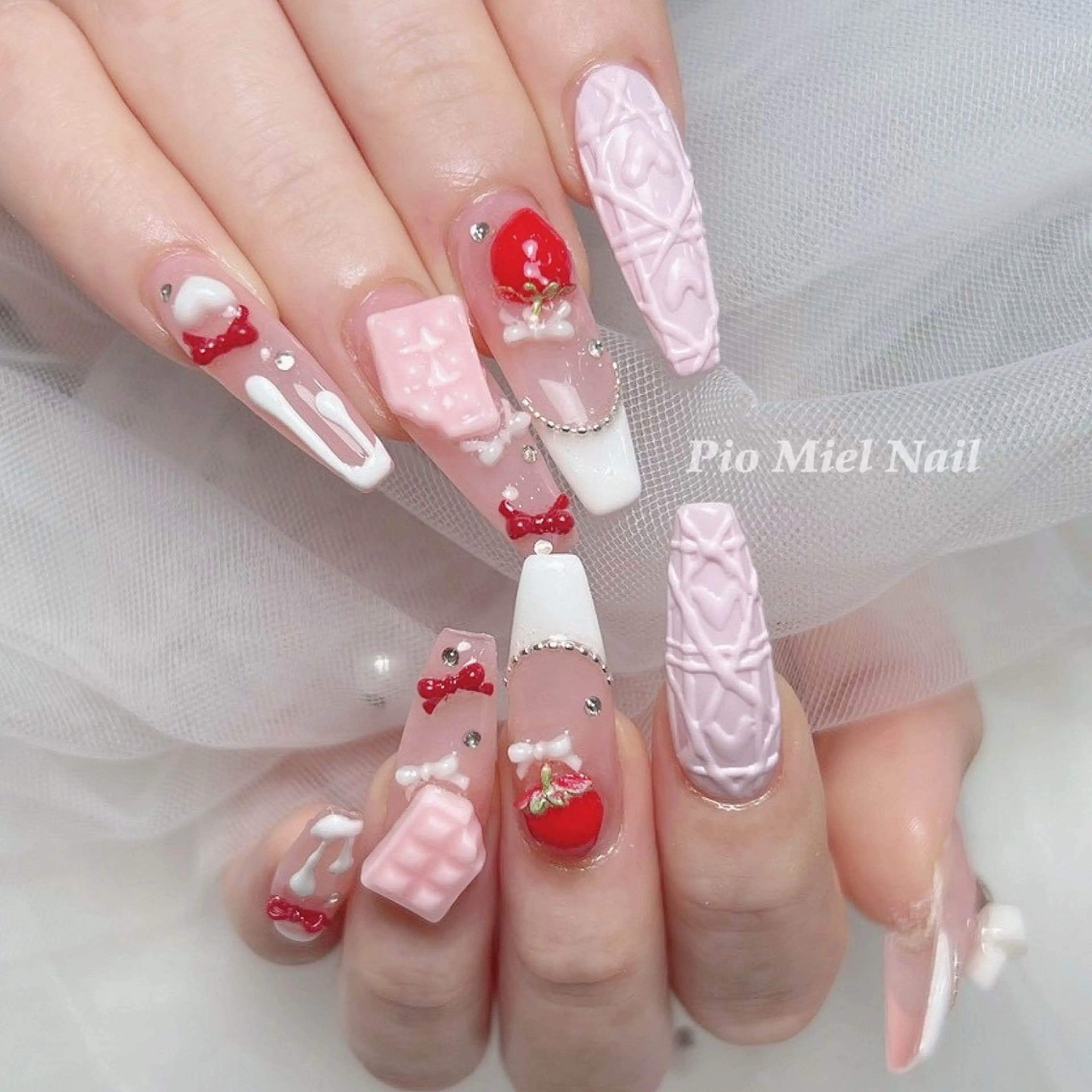 ネイル Pio Mielのネイルデザイン