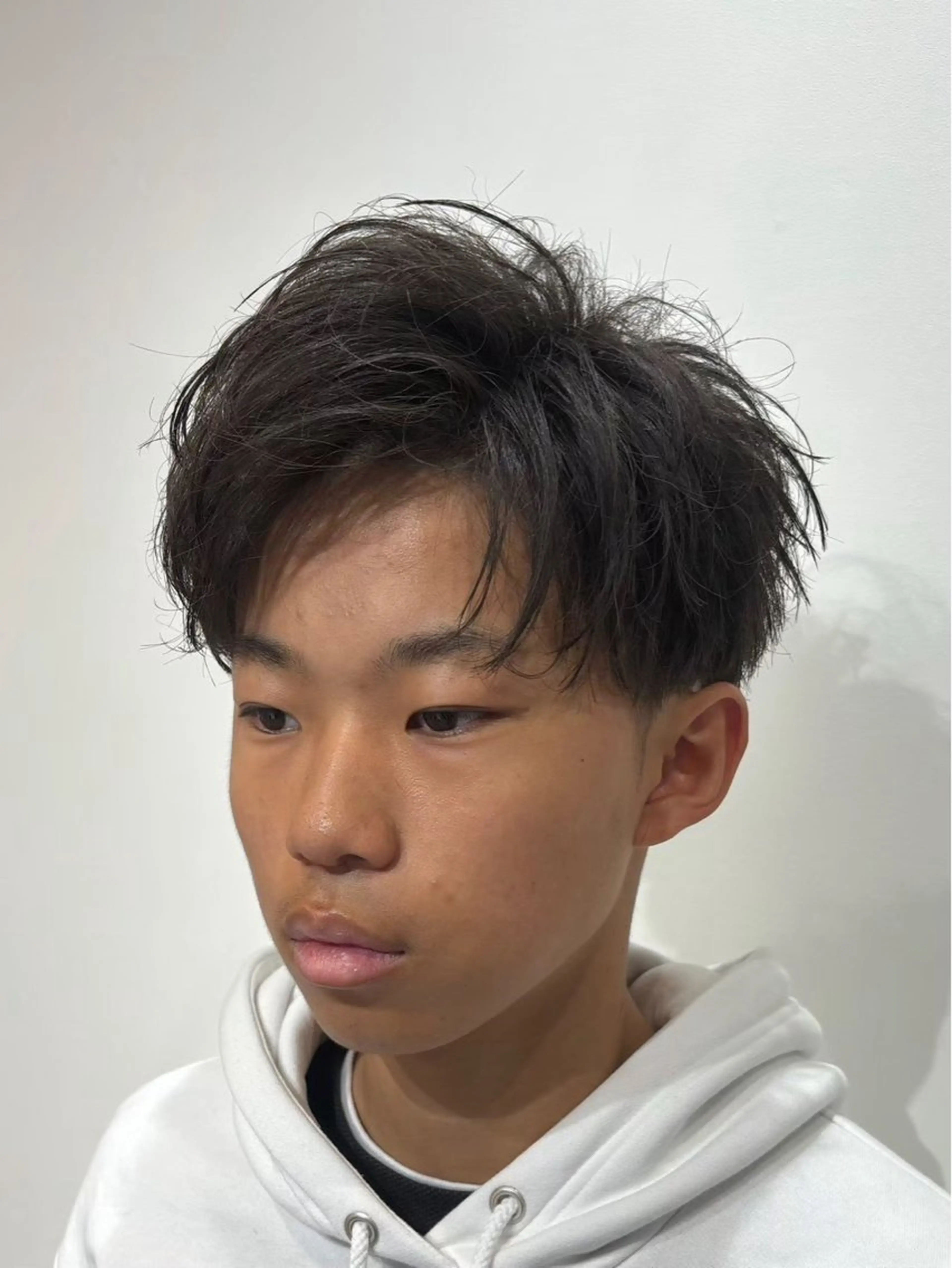 メンズ アップバング 金子 遥人のヘアスタイル