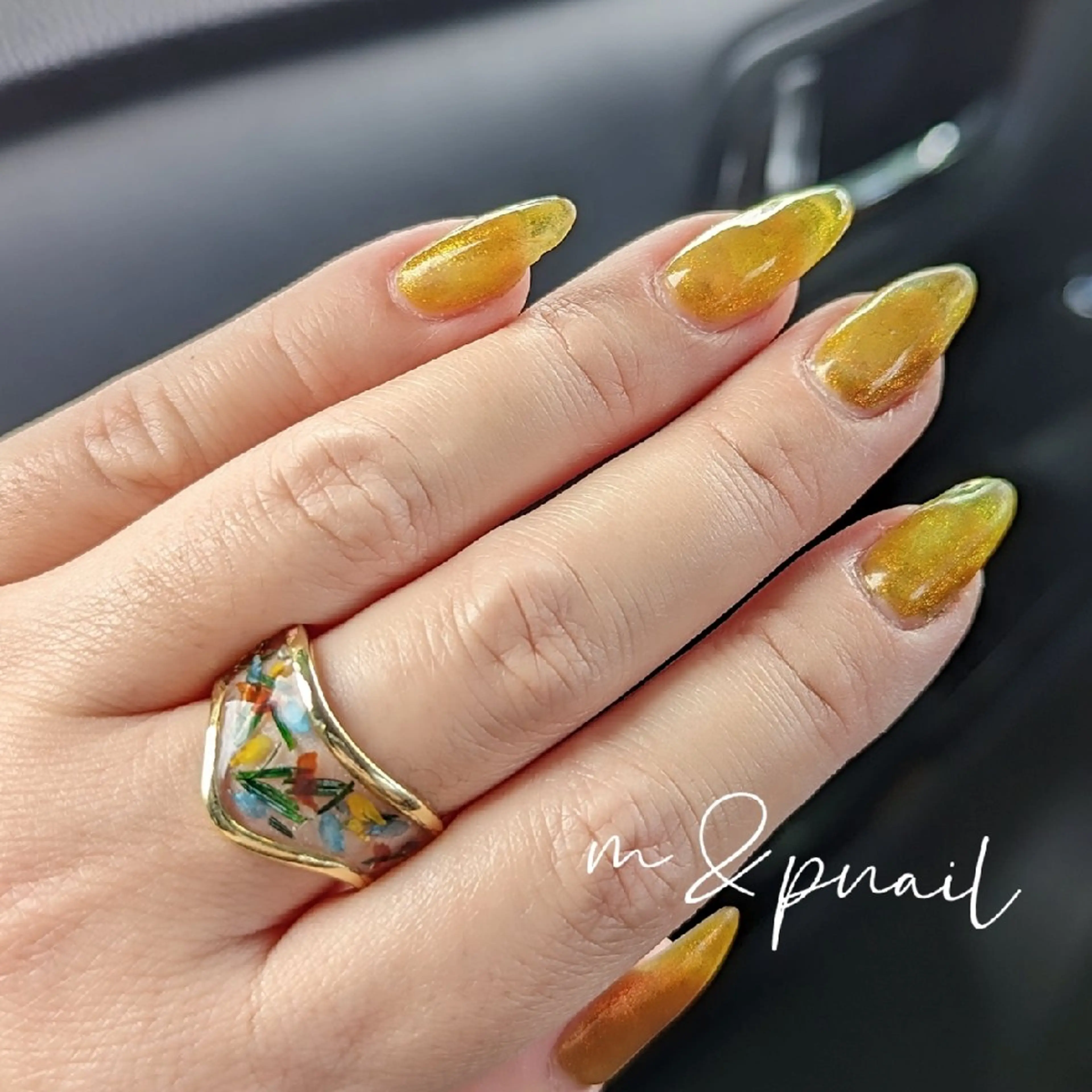 ネイル マグネットネイル 黄色 m&pPrivate nailsalonのネイルデザイン