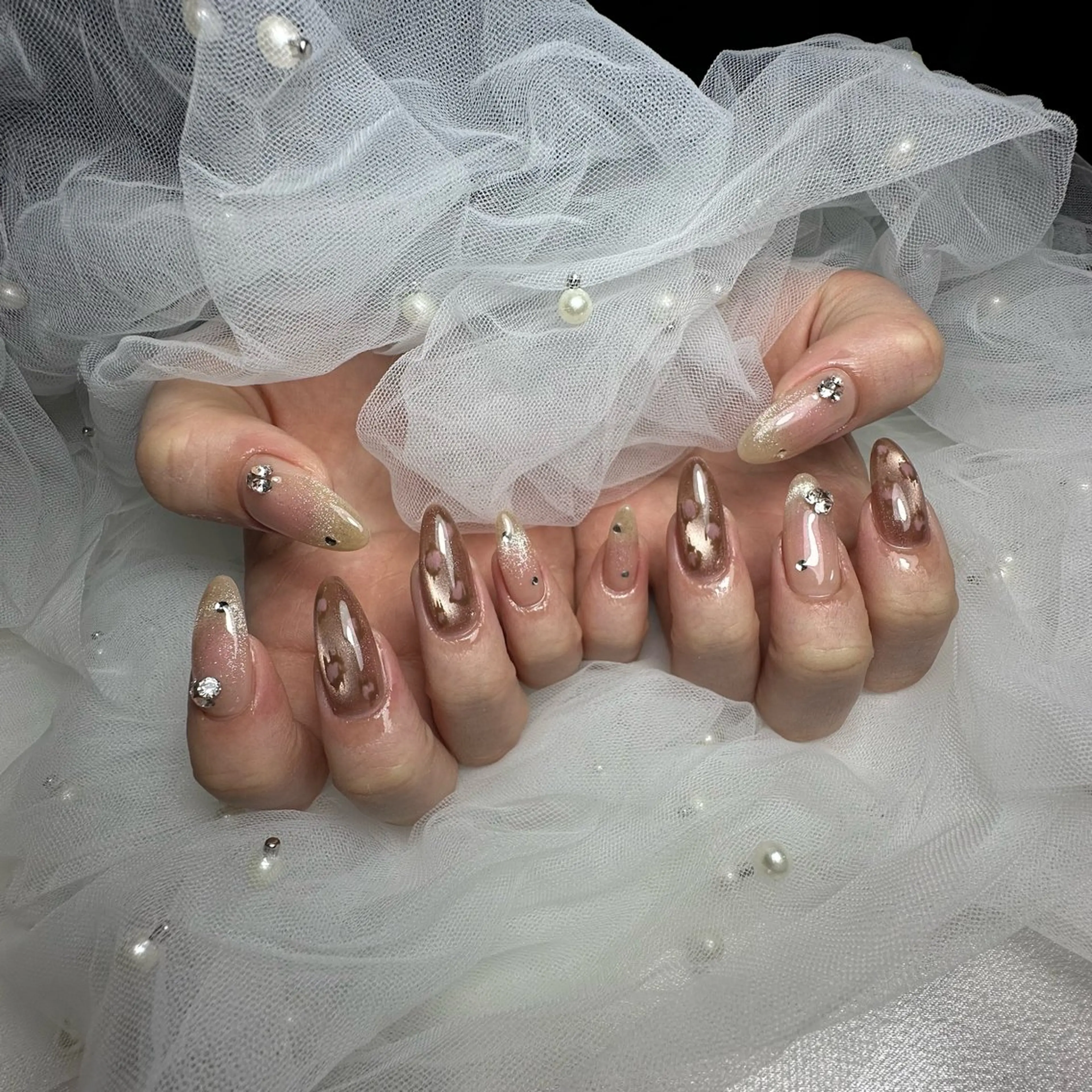 ネイル repos~ルポ~所属・里見 麗のネイルデザイン