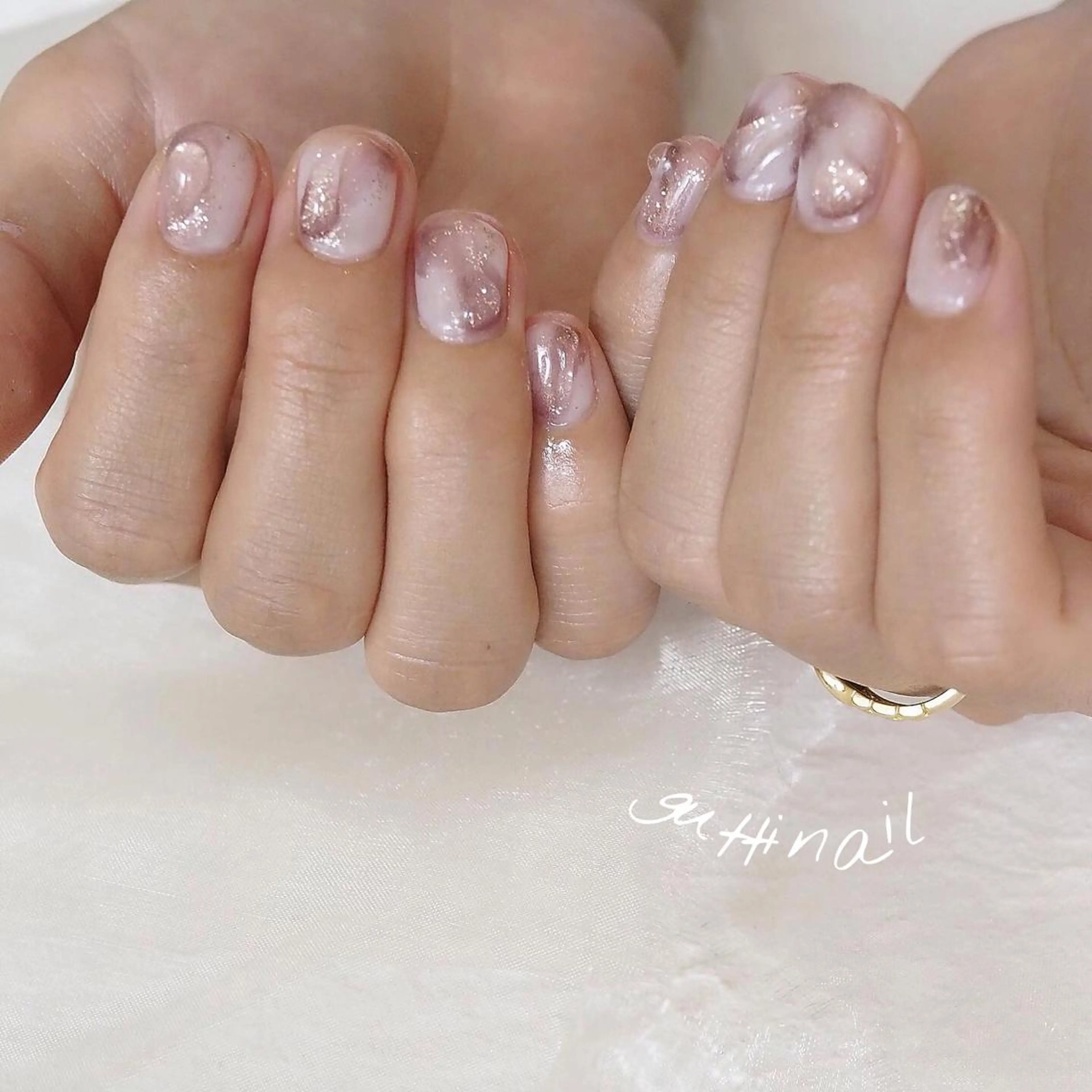 ネイル ブラウン ニュアンスネイル ぷっくりネイル 赤色 セキグチ guttinailのネイルデザイン