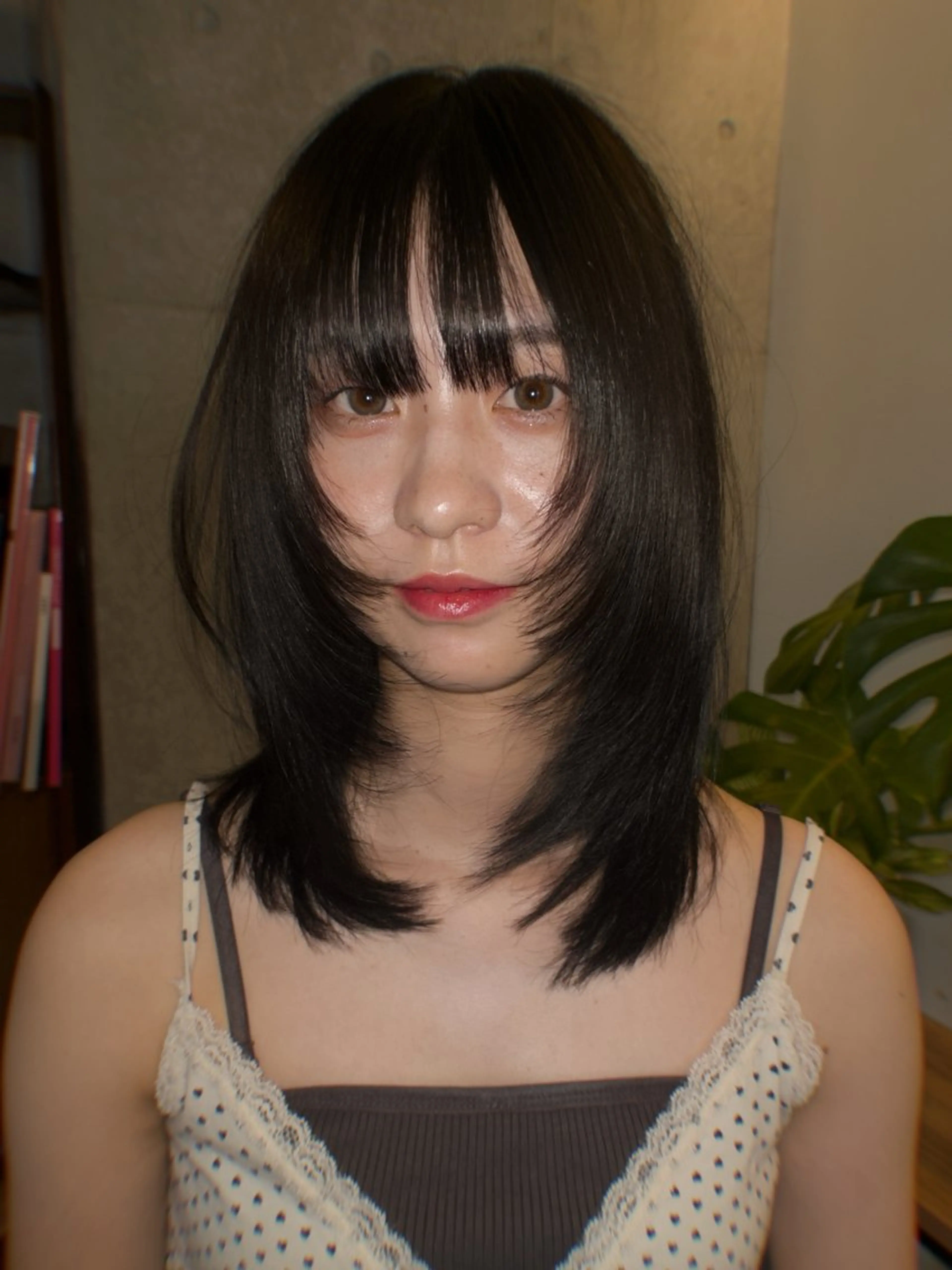 ミディアム ミディアムレイヤー アッシュ オレンジブラウン 顔まわりレイヤー ハッシュカット カット レイヤーカット\ウル フ　chinatsuのヘアスタイル