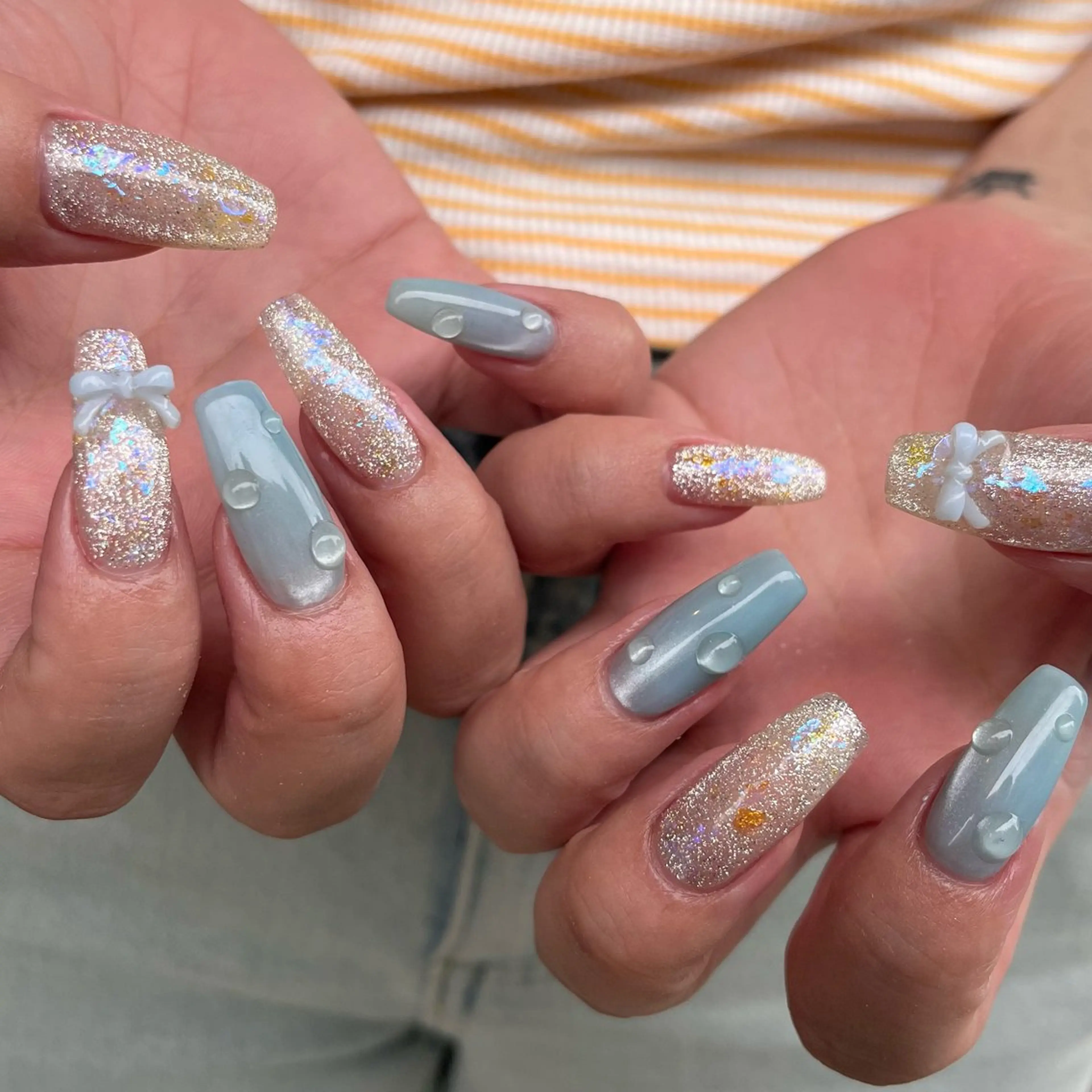 ネイル オーロラネイル ホログラムネイル キラキラネイル マグネットネイル ハンドネイル ballie／小野原 なつみのネイルデザイン