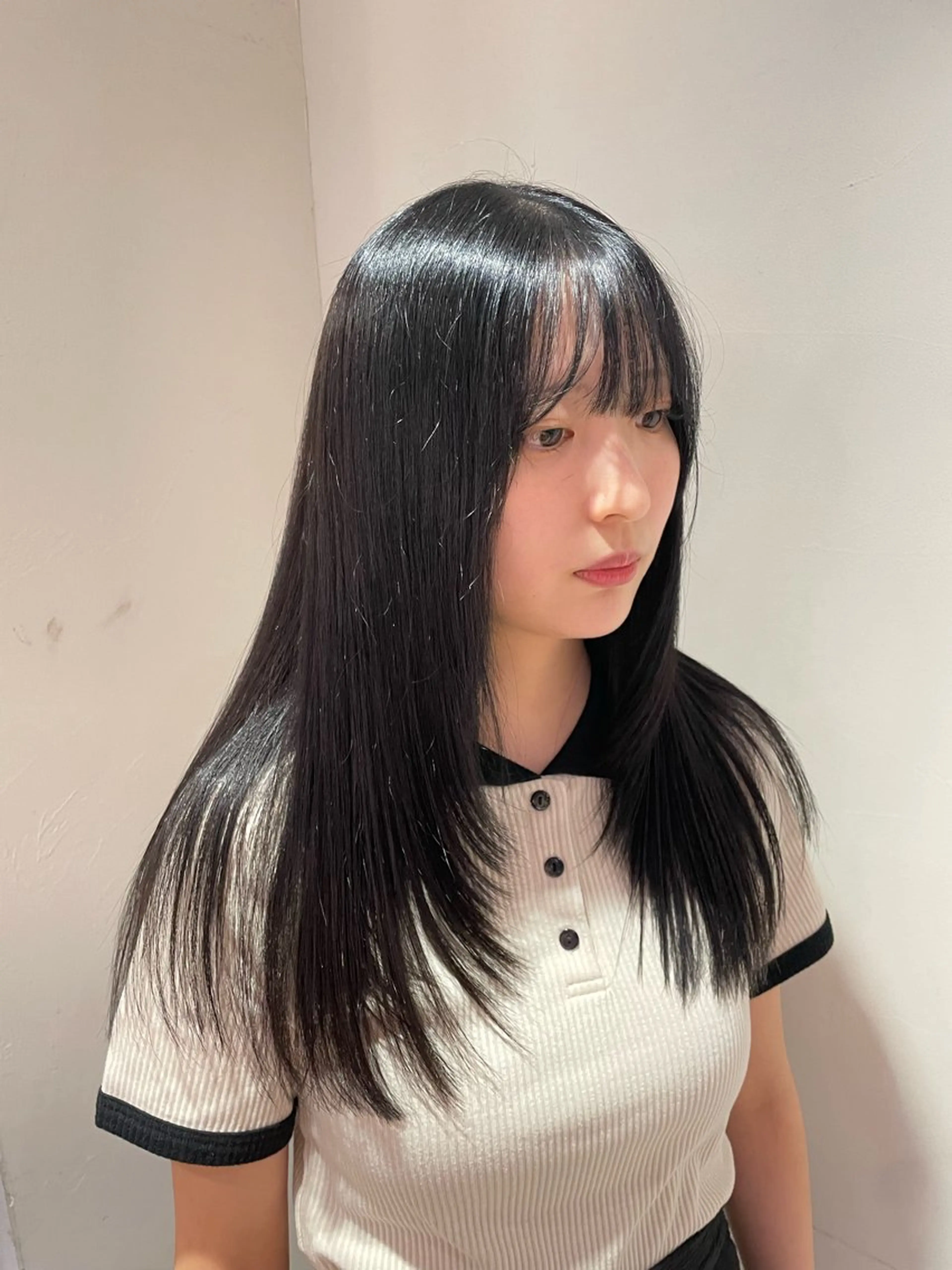ロング 顔まわりレイヤー 顔周りカット レイヤーカット IT by ALBUM“ZEN“のヘアスタイル