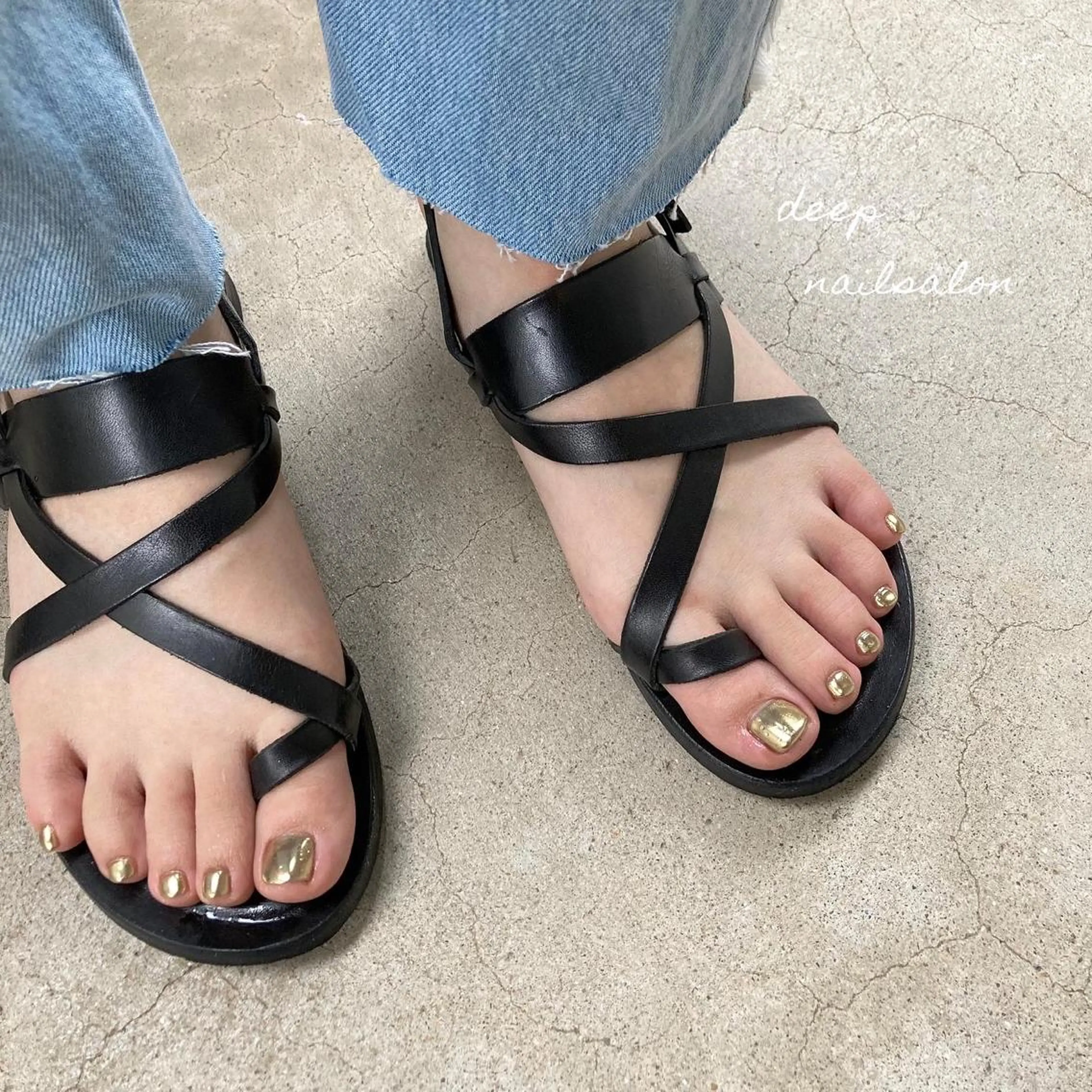 ネイル フットネイル ゴールド ミラーネイル フットネイル DEEP nail salonのネイルデザイン