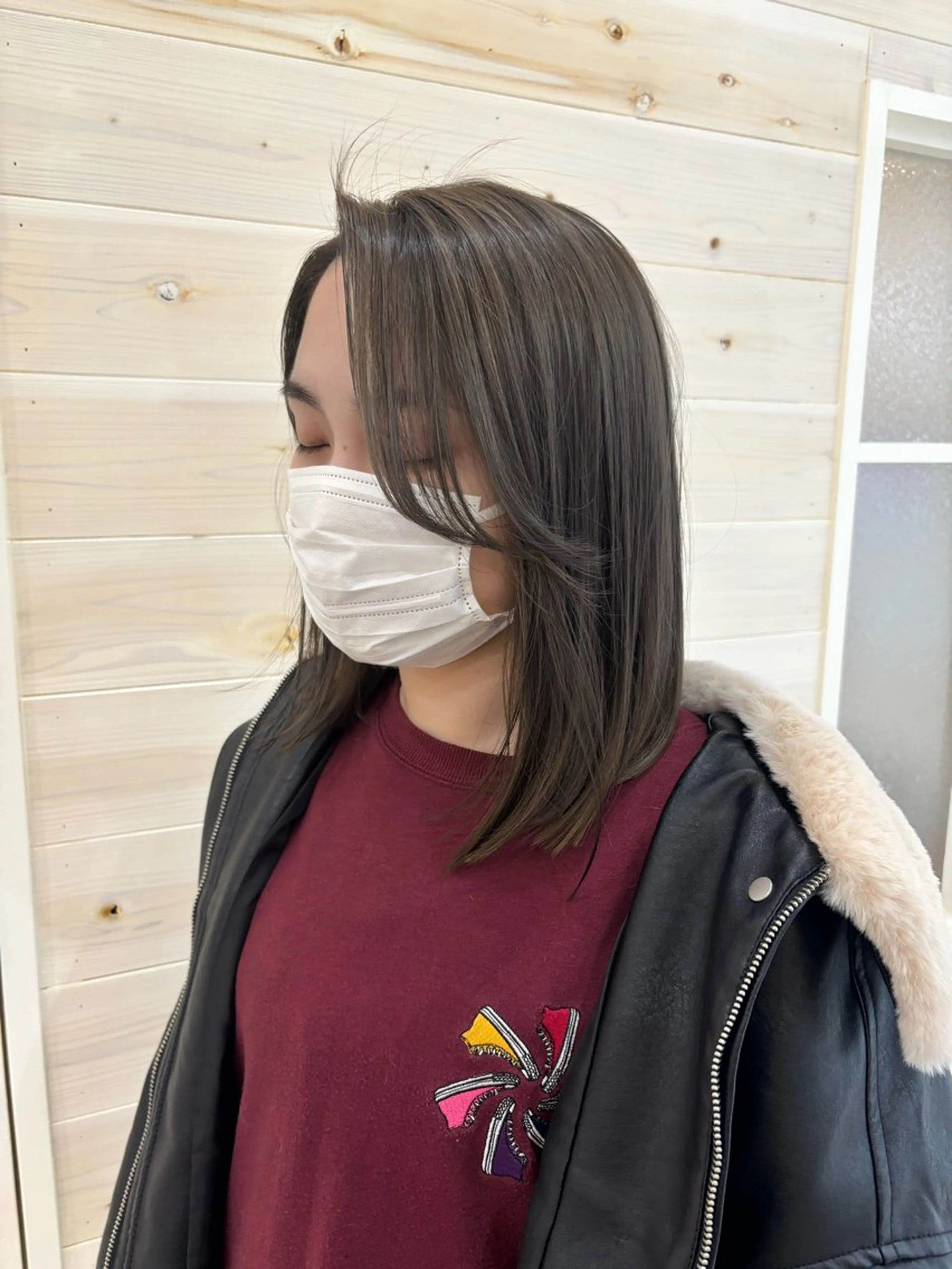 ミディアム カラー ブリーチ グレージュ オリーブグレージュ オリーブグレー カット ヘアカラー 田野倉NEXT店 美髪ニストのヘアスタイル