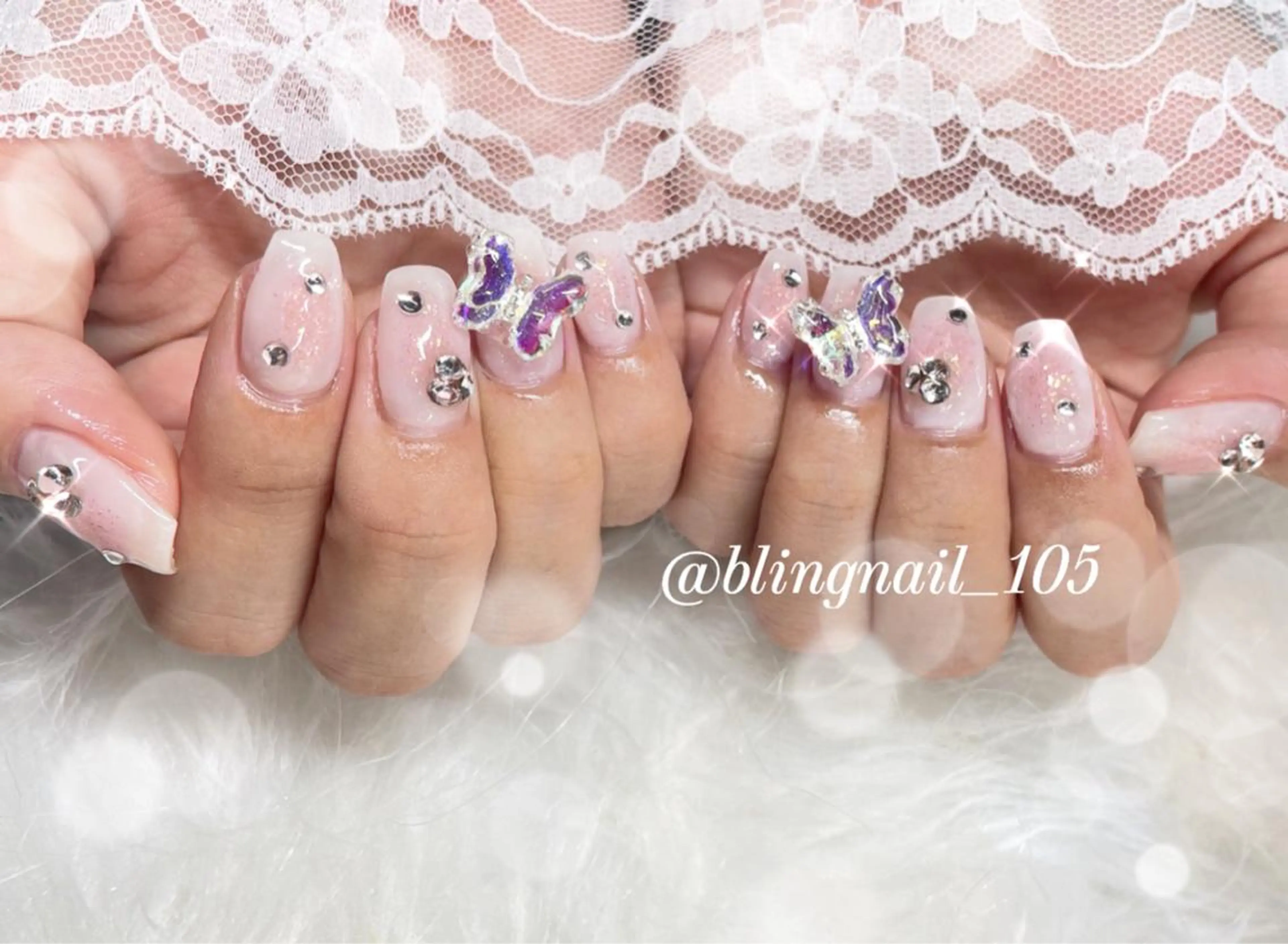 ネイル 23時まで❤︎韓国、 ワンホンネイルのネイルデザイン