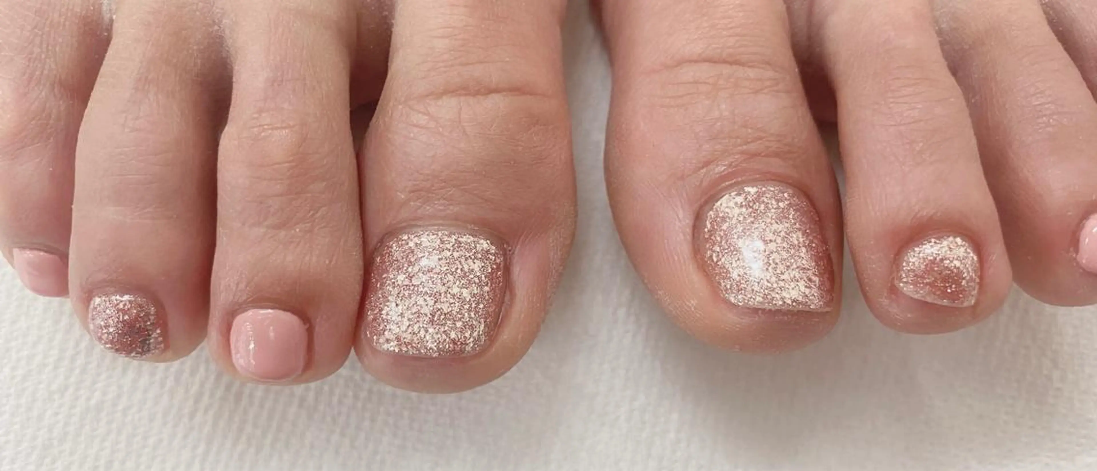 ネイル キラキラネイル ラメ(グリッター) ピンク I-nailロング /ワンホン/キラキラのネイルデザイン