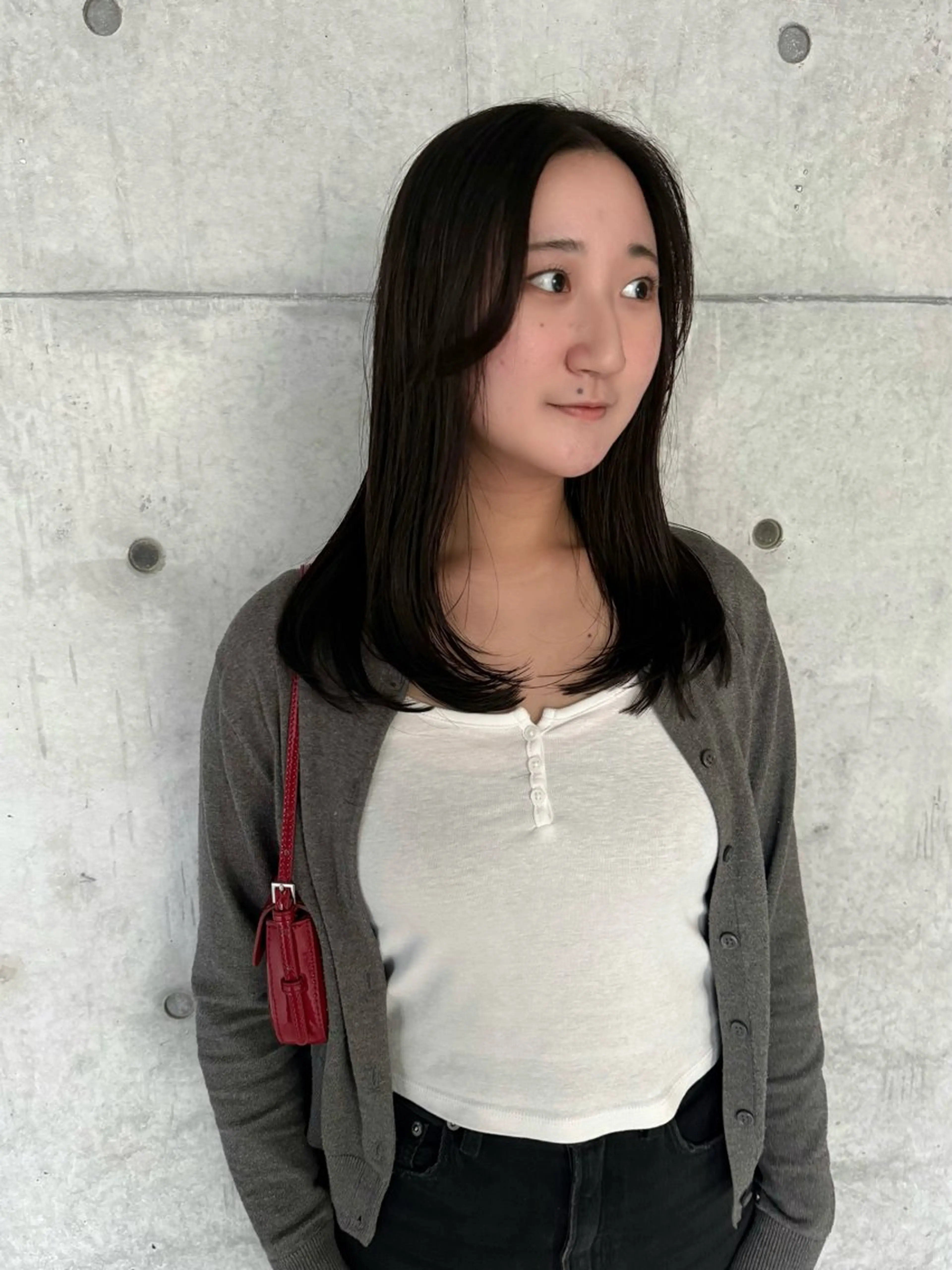 ロング カラー ロングレイヤー アッシュ ベージュカラー ブリーチ 透明感カラー カット 縮毛矯正 トリートメント 誰より丁寧なカット/ 小林輝/レイヤーのヘアスタイル