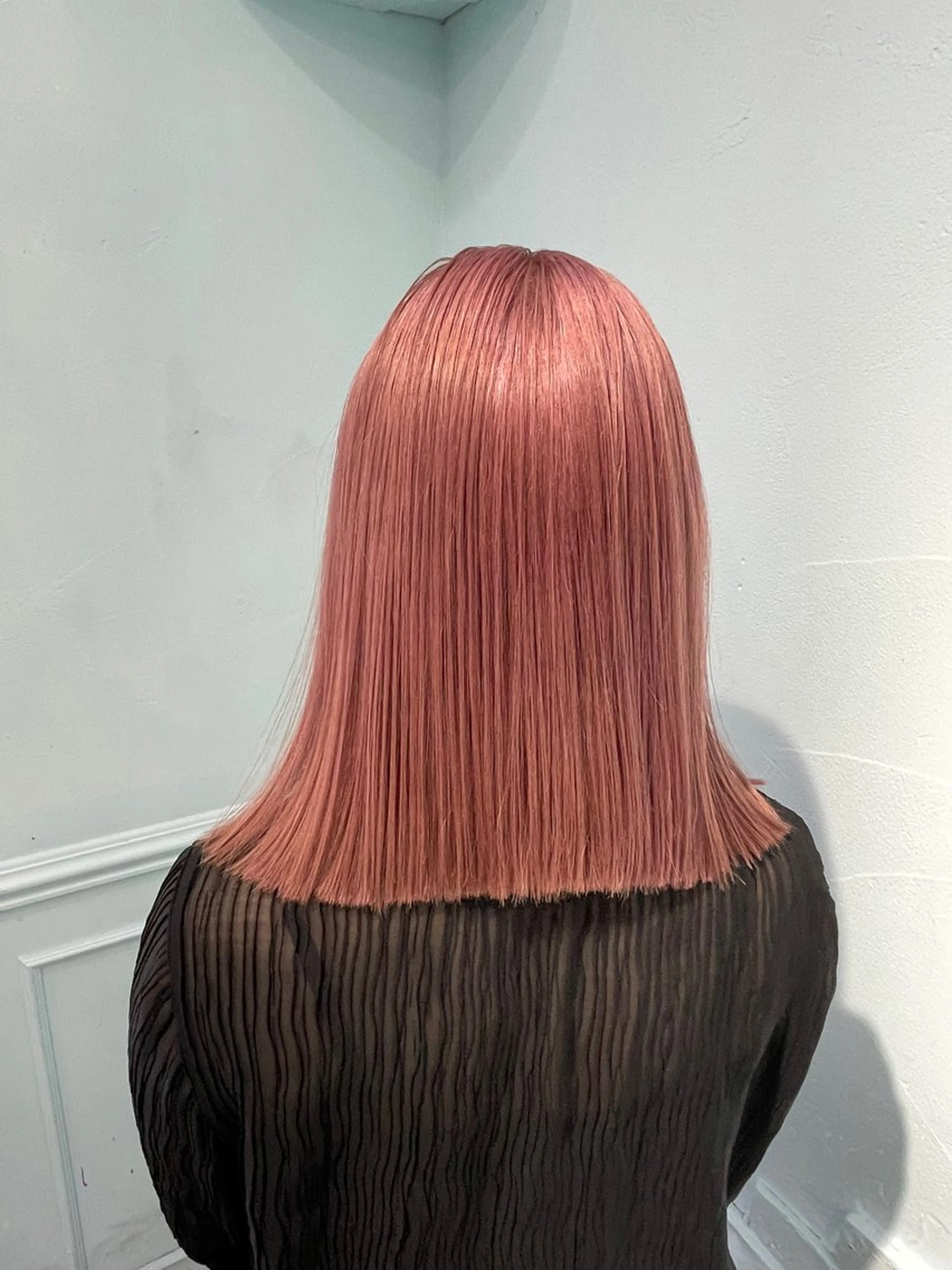 ミディアム カラー アッシュ アッシュグレー ベージュカラー ブリーチ ブロンド ヘアカラー トリートメント 【美髪ハイトーン】 髪質改善/大和🎀のヘアスタイル