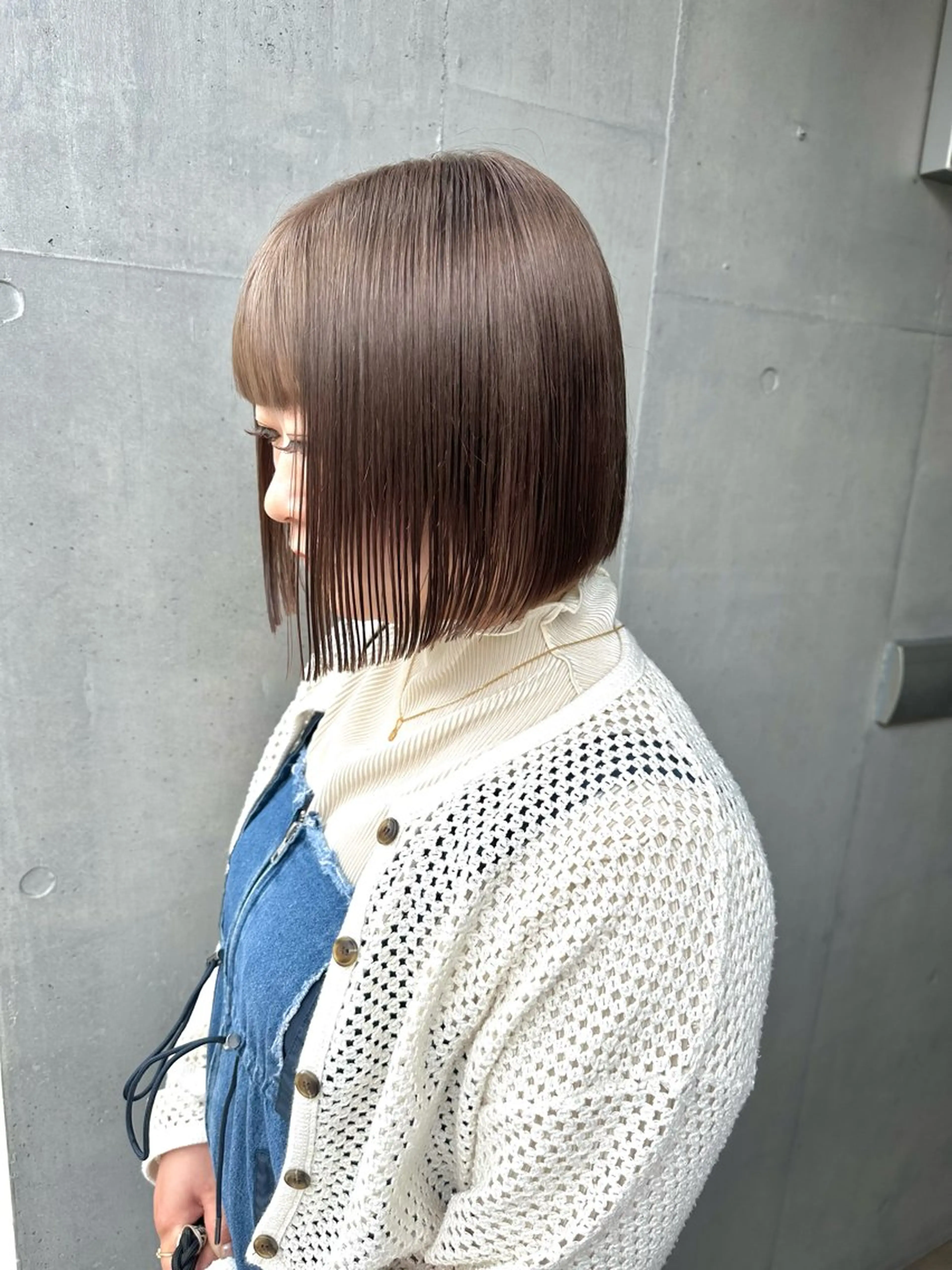 ミディアム カラー 切りっぱなしボブ ベージュカラー グレージュ ラベンダーカラー ラベンダーグレージュ カット ヘアカラー トリートメント ARCANAブリーチ ダブルカラー🌟原宿のヘアスタイル