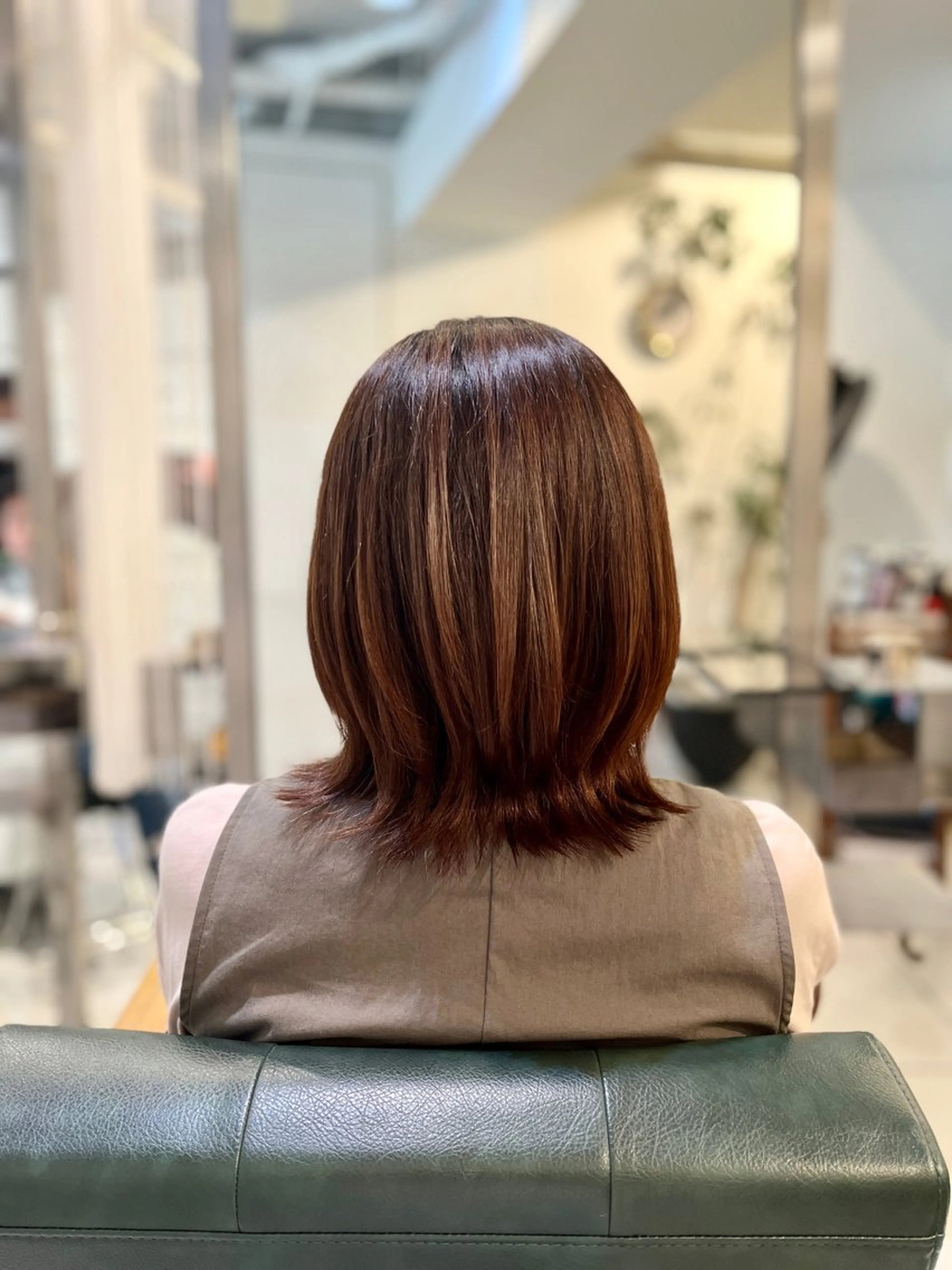 ミディアム 加藤 麻美のヘアスタイル