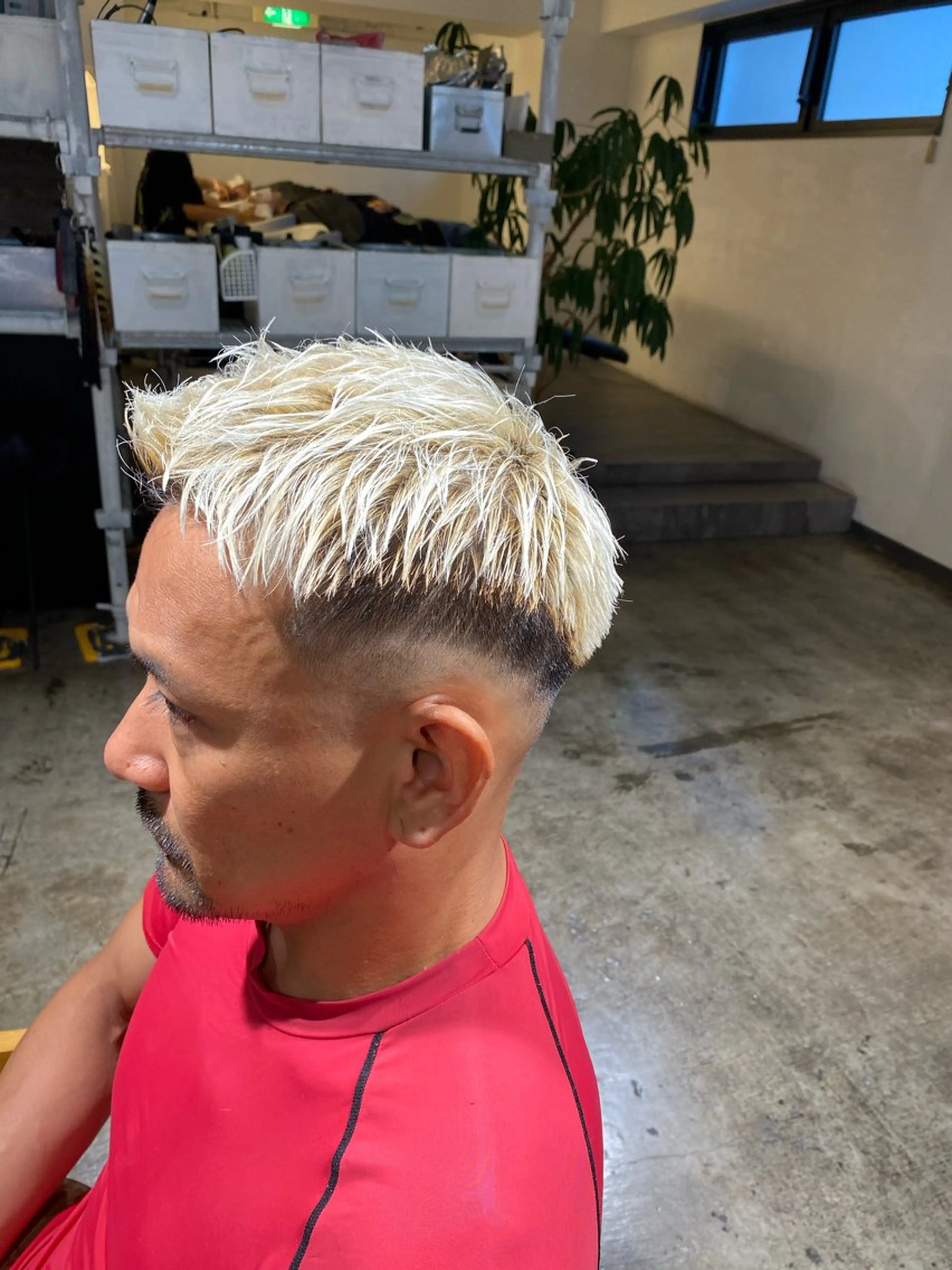 ショート カラー メンズ フェードカット スキンフェード メンズパーマ 特化/中川拓也のヘアスタイル