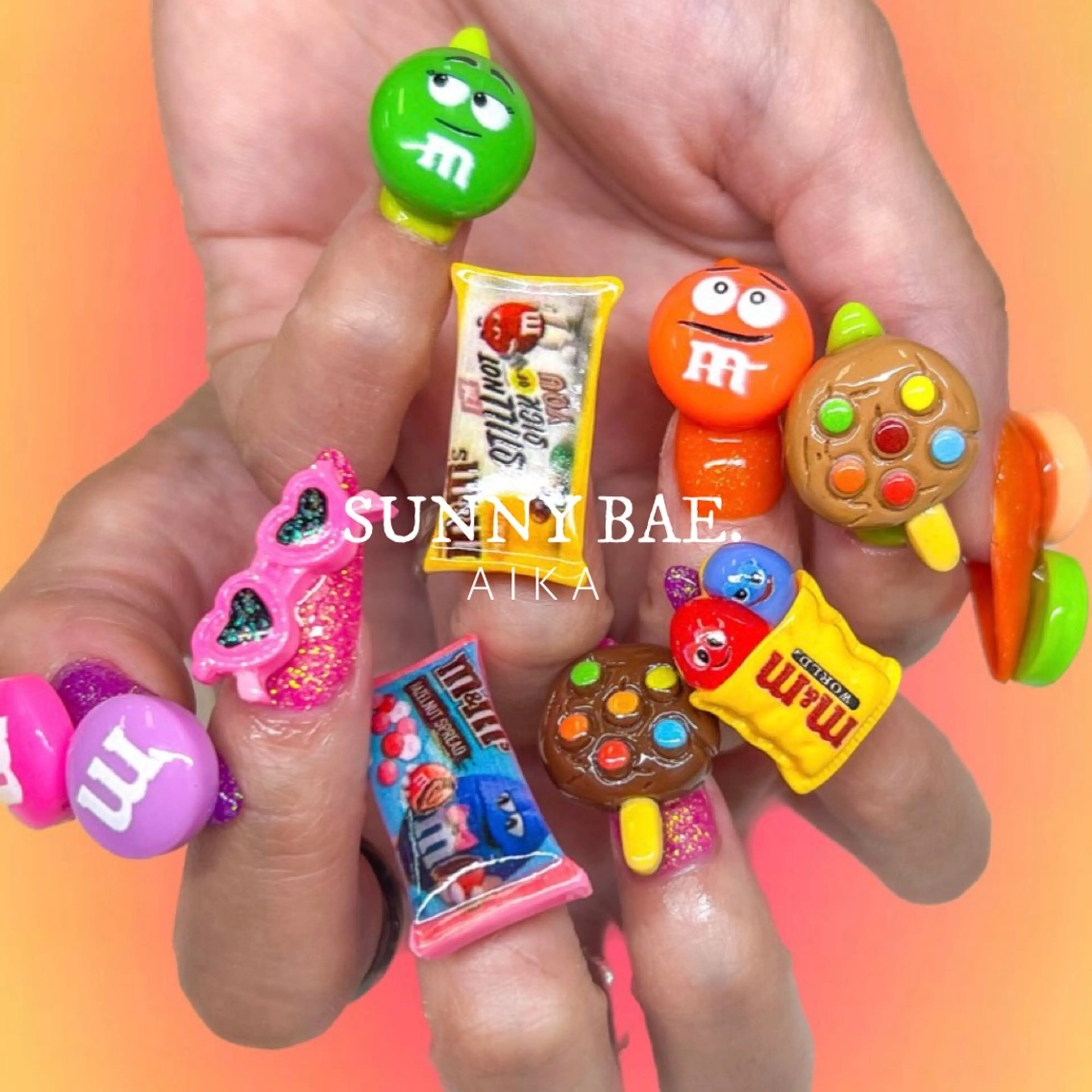 ネイル ジェルネイル キラキラネイル ロングネイル 持ち込み ワンカラーネイル Made By AIKAのネイルデザイン