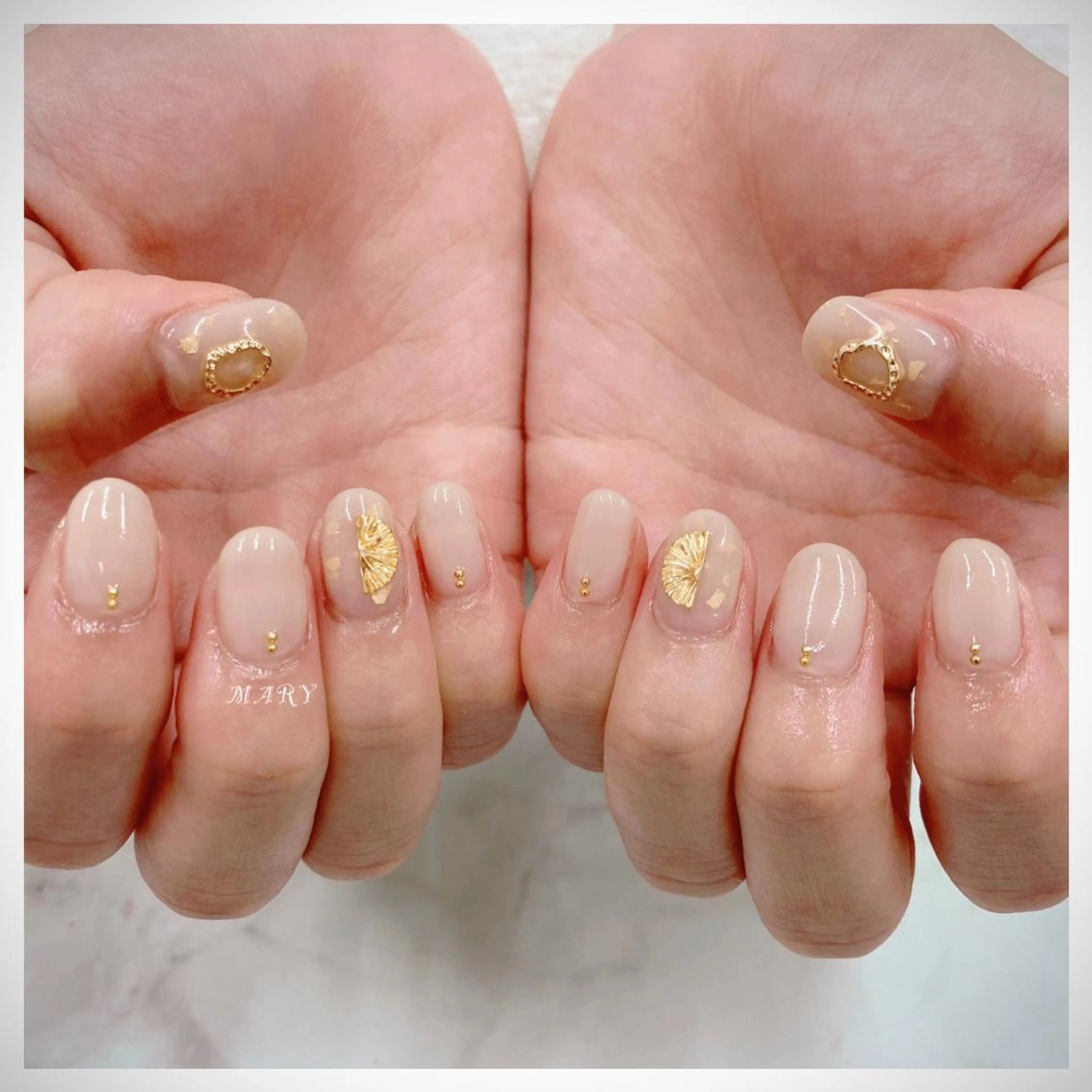 ネイル グラデーション ニュアンスネイル ハンドネイル Mary nail .narumiのネイルデザイン