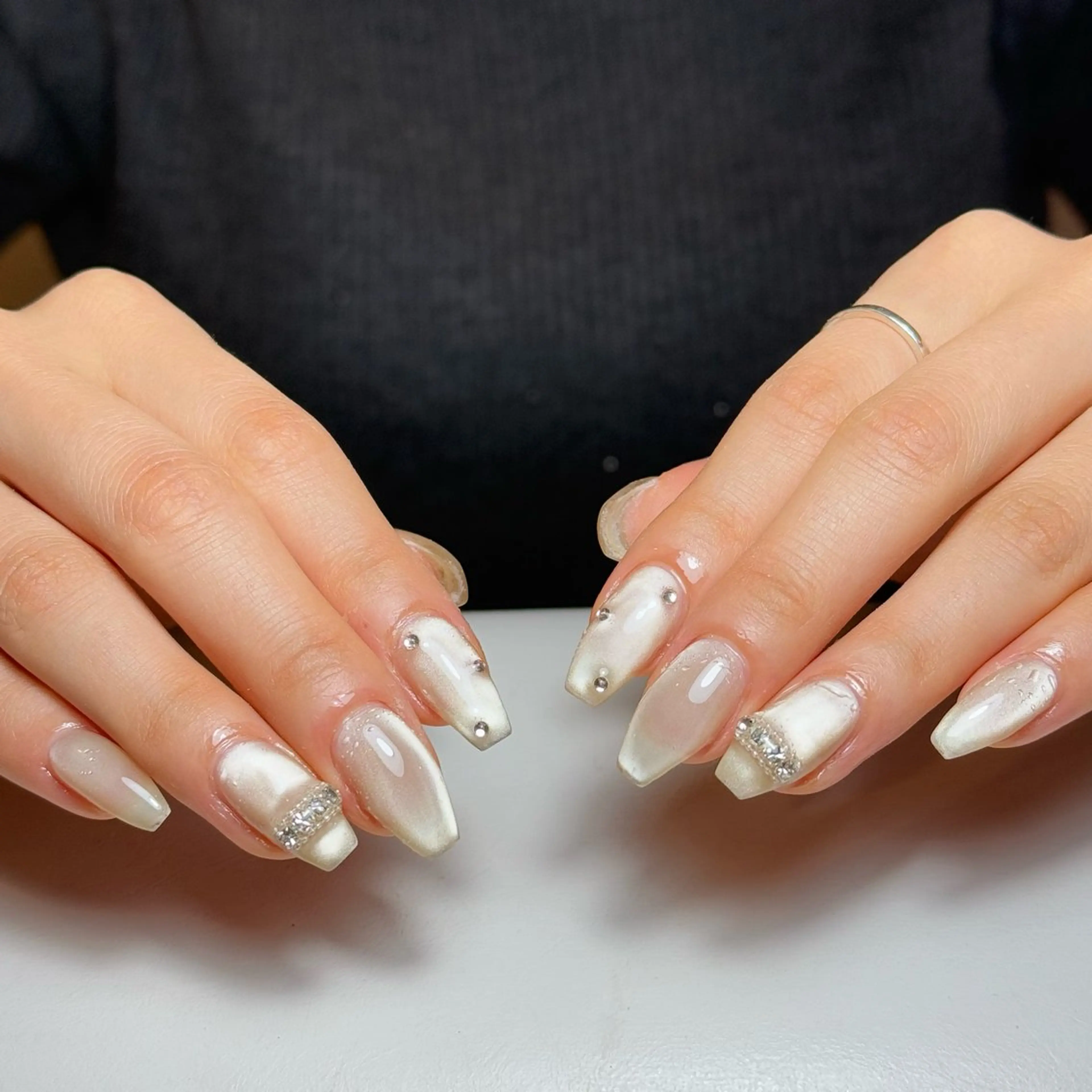 ネイル チークネイル フレンチネイル グラデーション キラキラネイル 韓国ネイル ハンドネイル Risa_ Nailのネイルデザイン