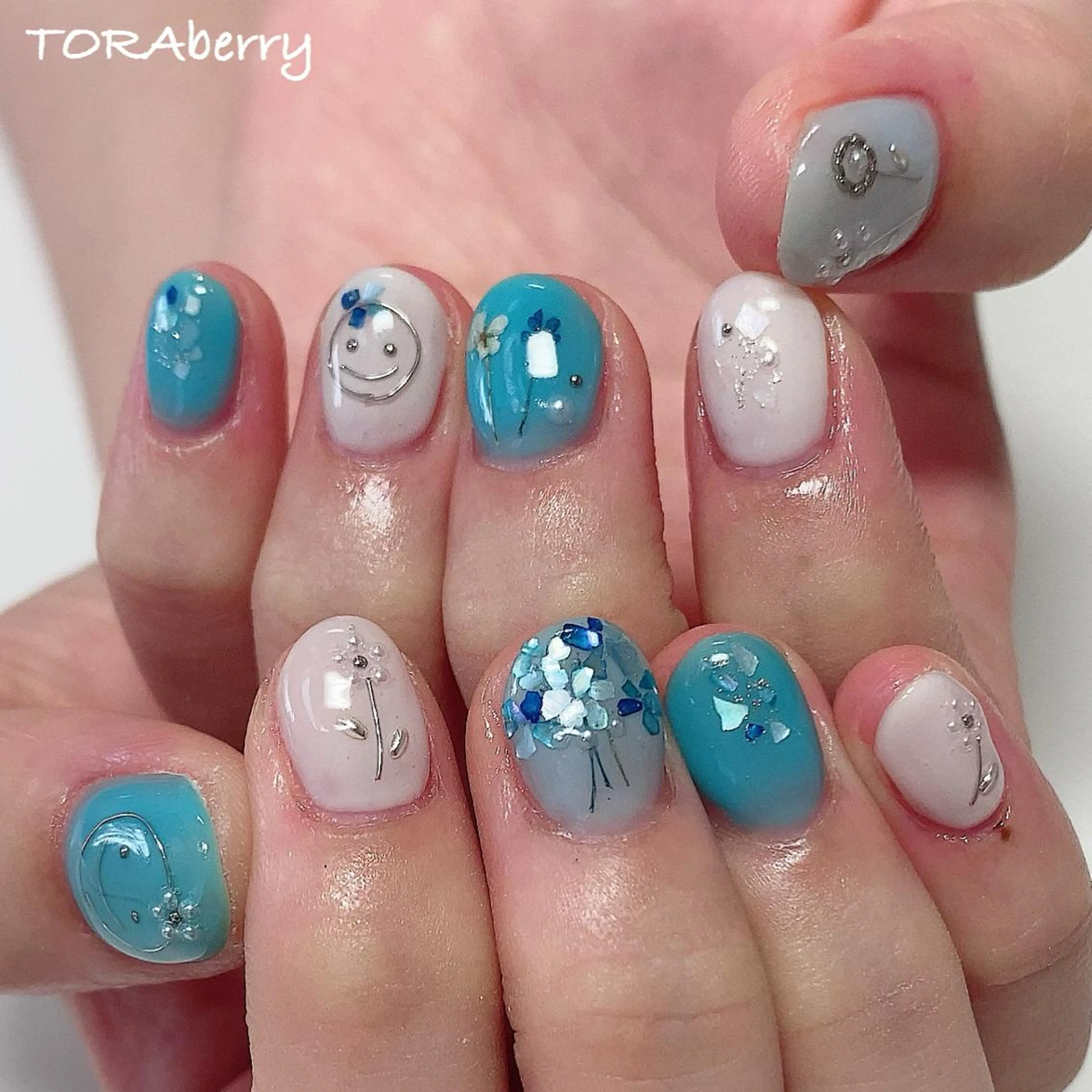 ネイル フラワーネイル ハンドネイル ネイリスト なつみのネイルデザイン