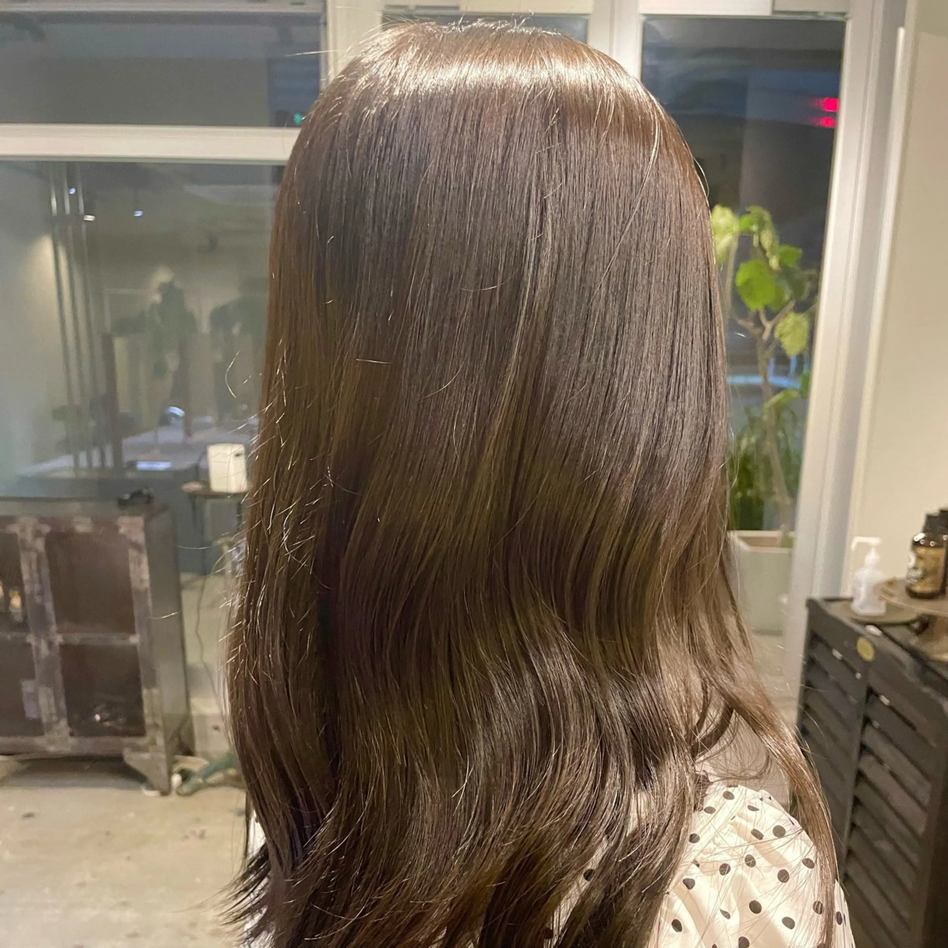 セミロング カラー ブリーチ ダブルカラー ブリーチなしカラー オリーブカラー Heath所属・Heath 姪浜 ⌇フタバのヘアスタイル