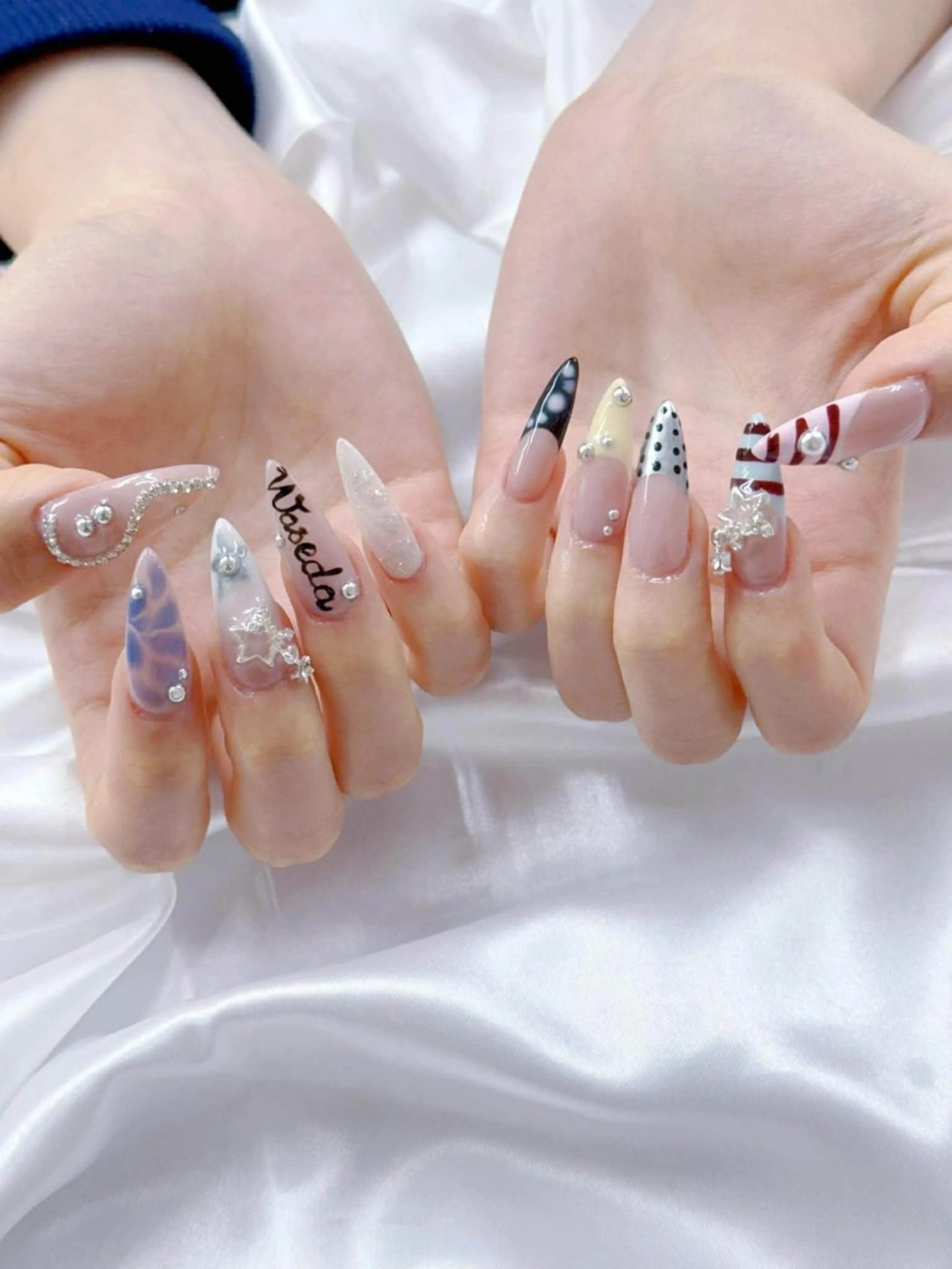 ネイル 桜ネイル フレンチネイル グラデーション 韓国ネイル マグネットネイル ハンドネイル ハンドケア Hara Nail 【パラジェル使用】のネイルデザイン