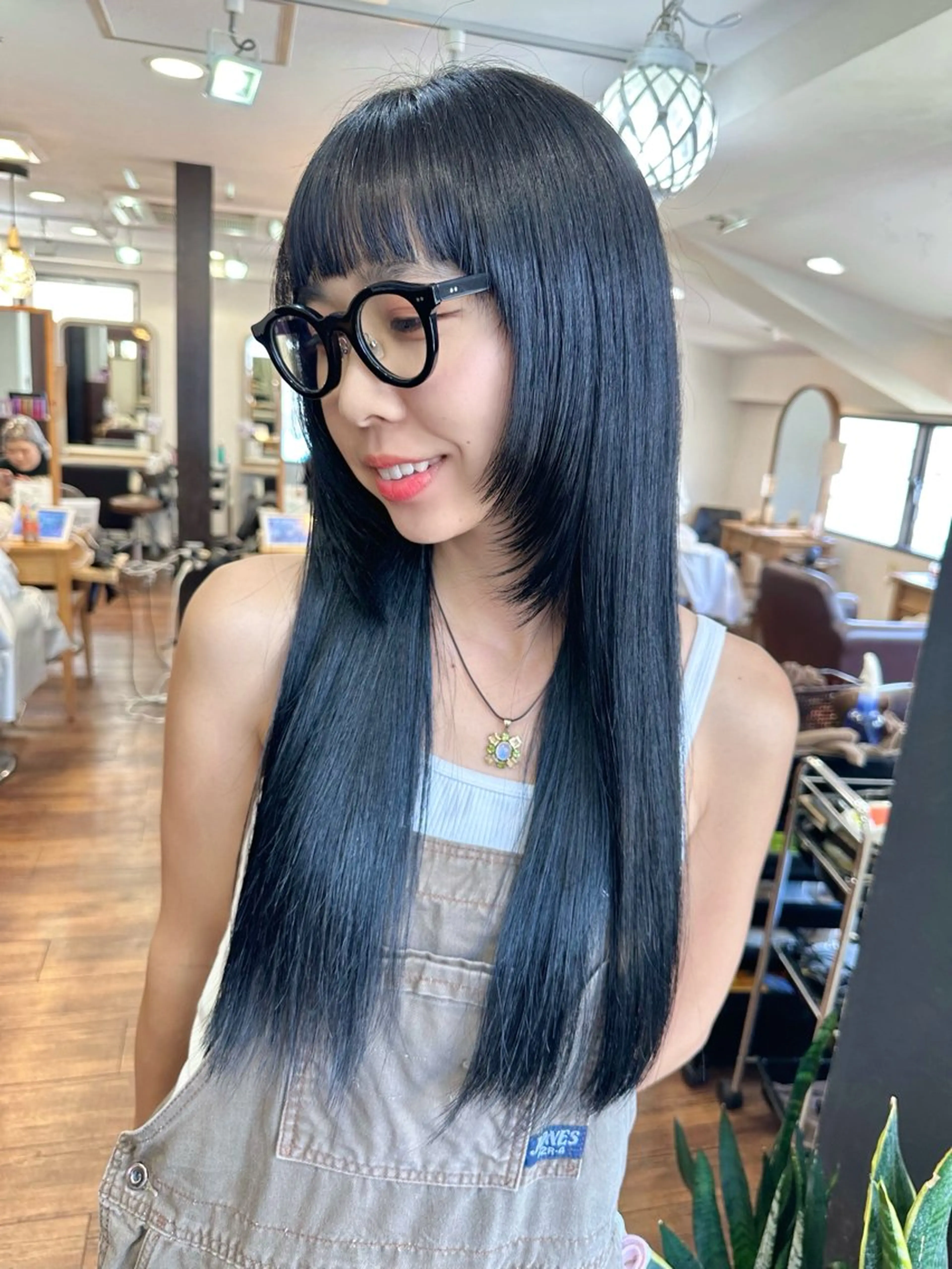 ロング カラー カット ヘアカラー トリートメント トレンドヘア🌿 chinariのヘアスタイル