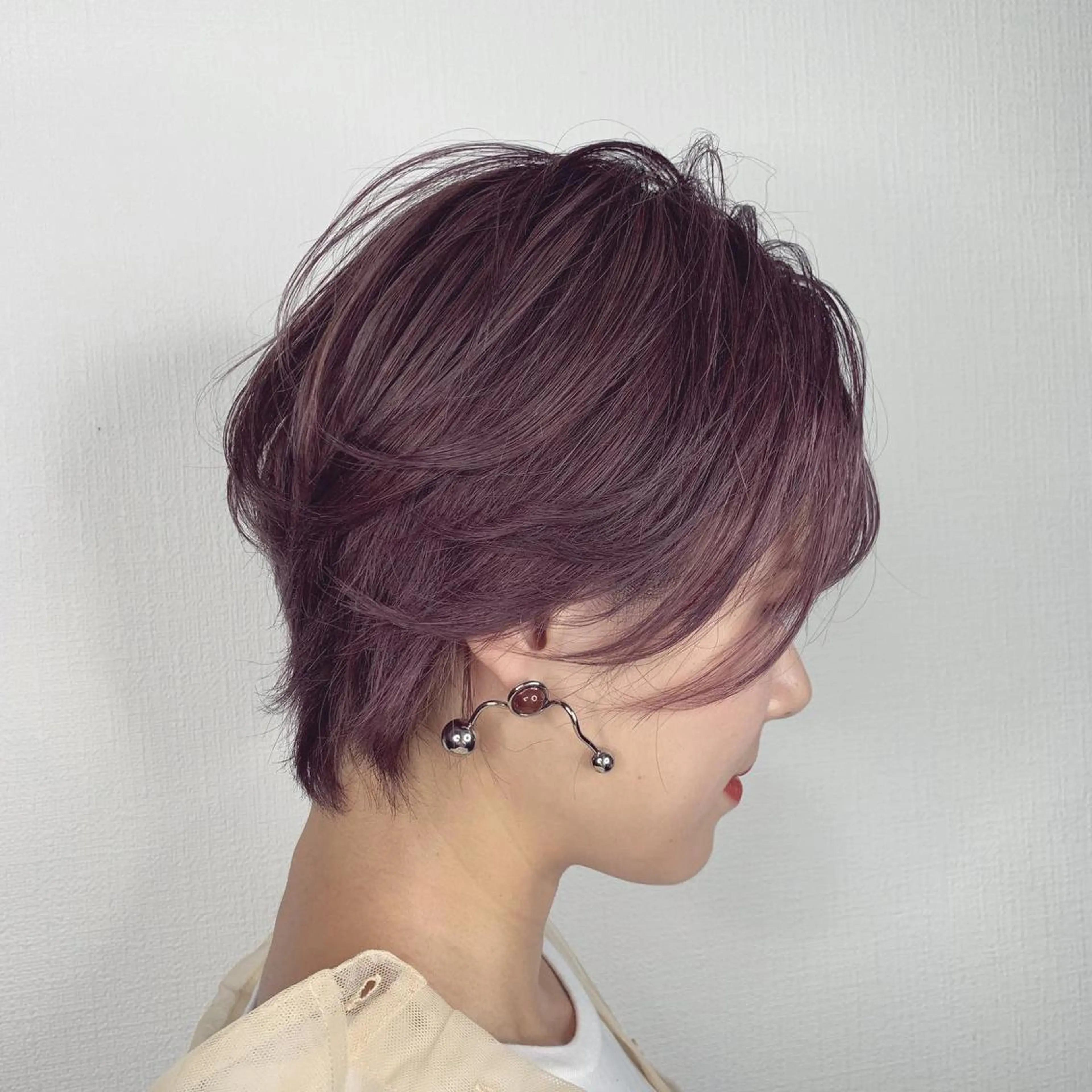 ショート ラベンダーベージュ ヘアカラー actanoid etto所属・佐藤 香太のヘアスタイル