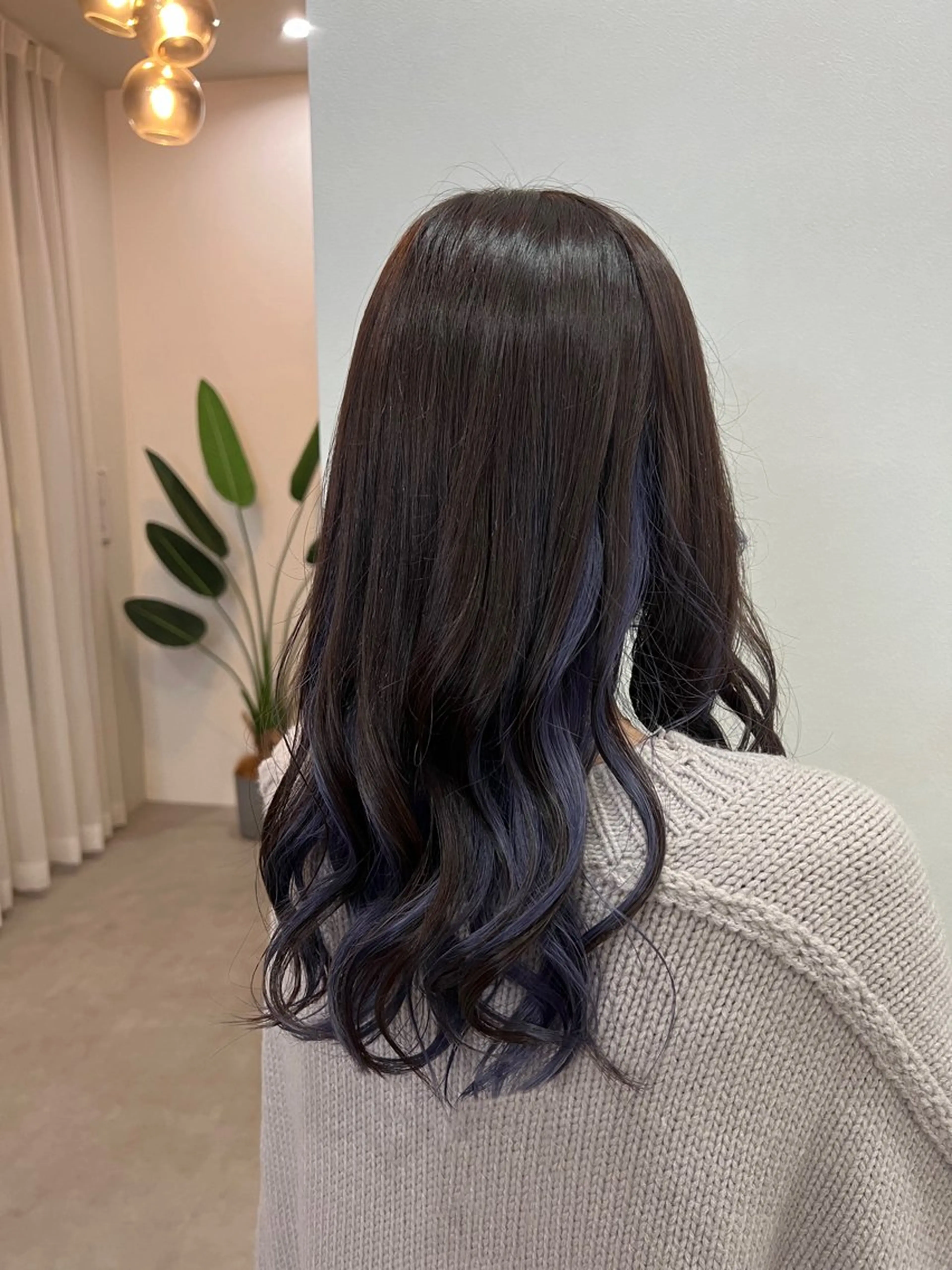 カラー ブリーチ インナーカラー SOYON栄 山下麻央のヘアスタイル