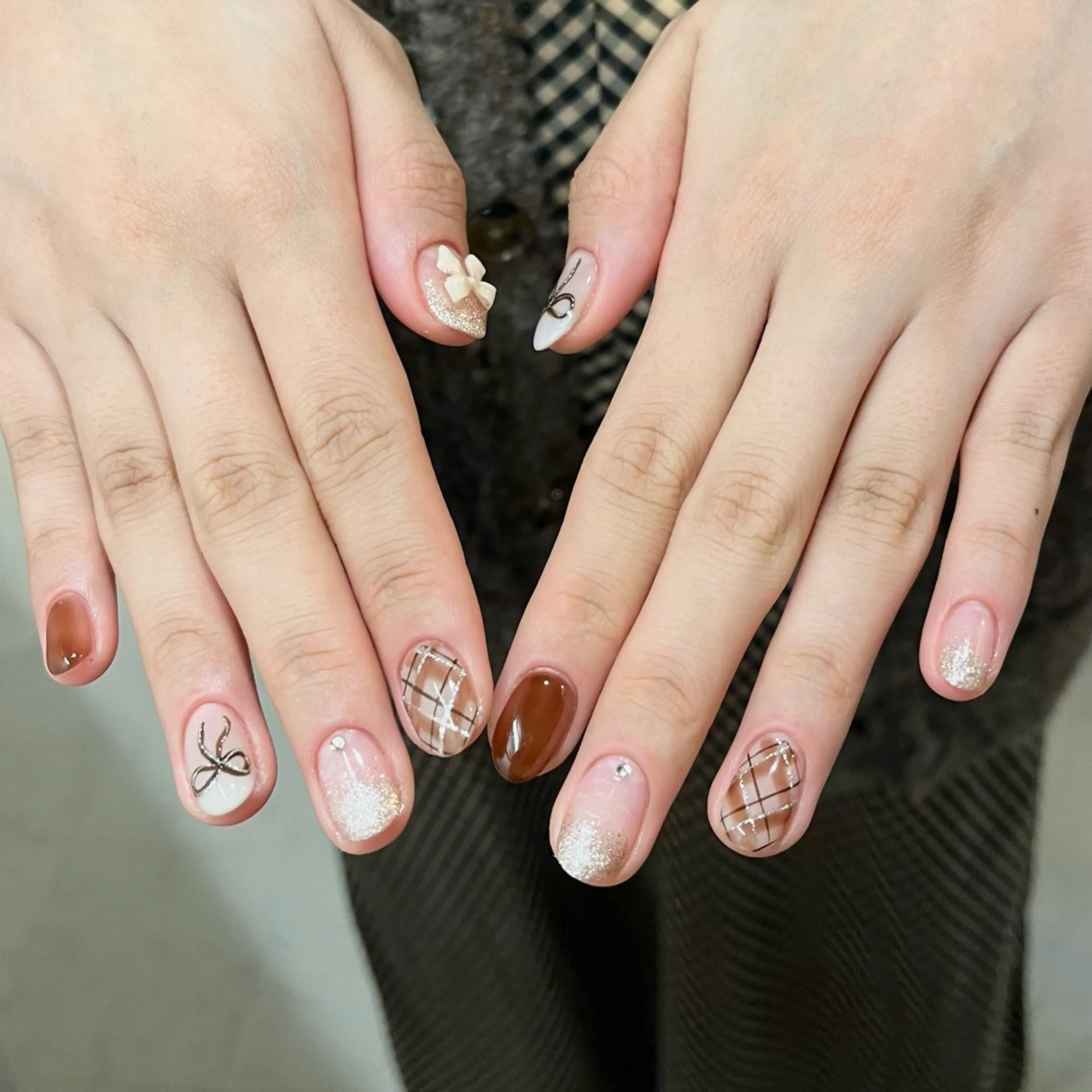 ネイル リボン ハンドネイル Miki. MORE -NAILのネイルデザイン