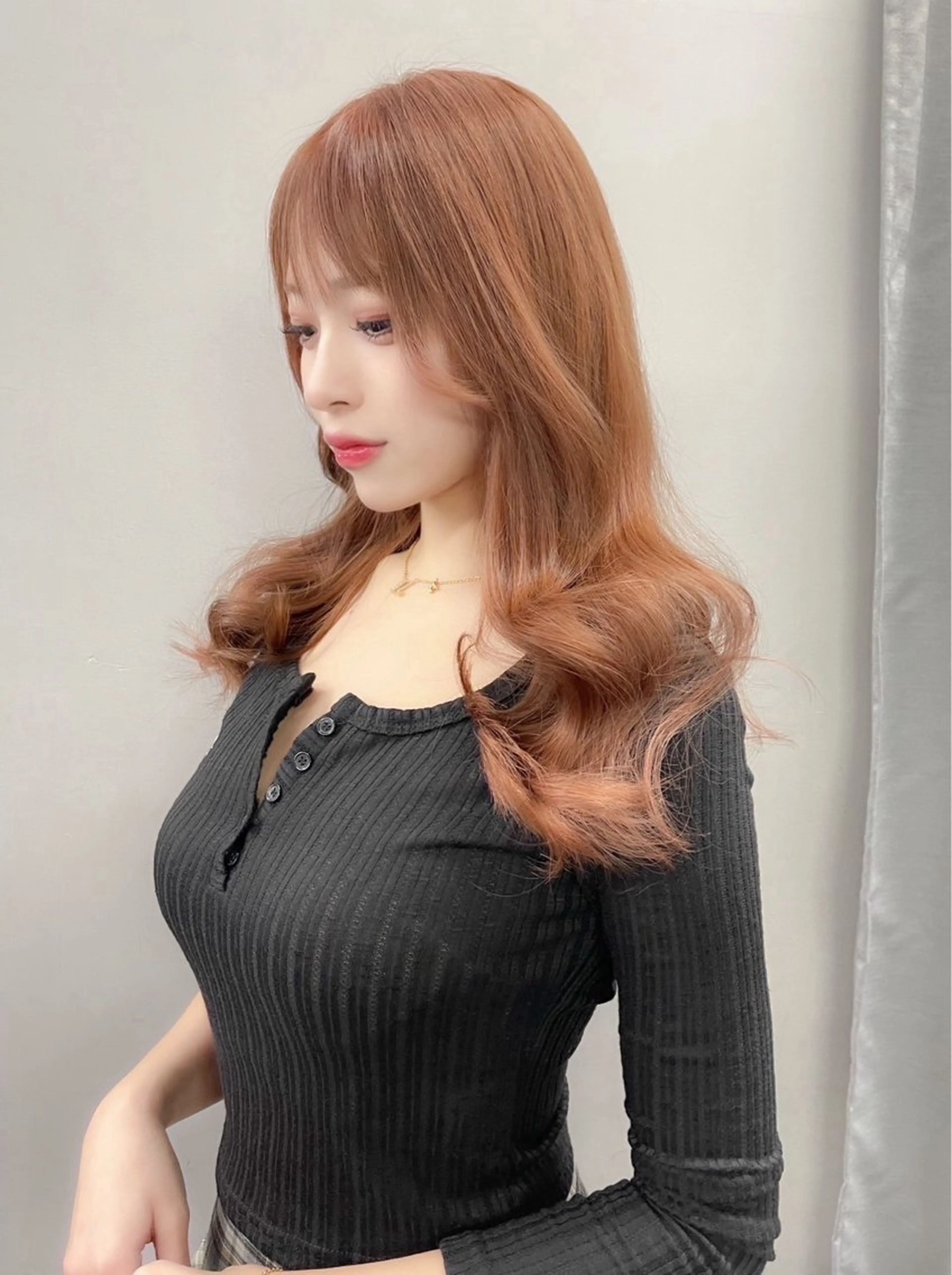 セミロング 紺エクステ デザインカラーのヘアスタイル