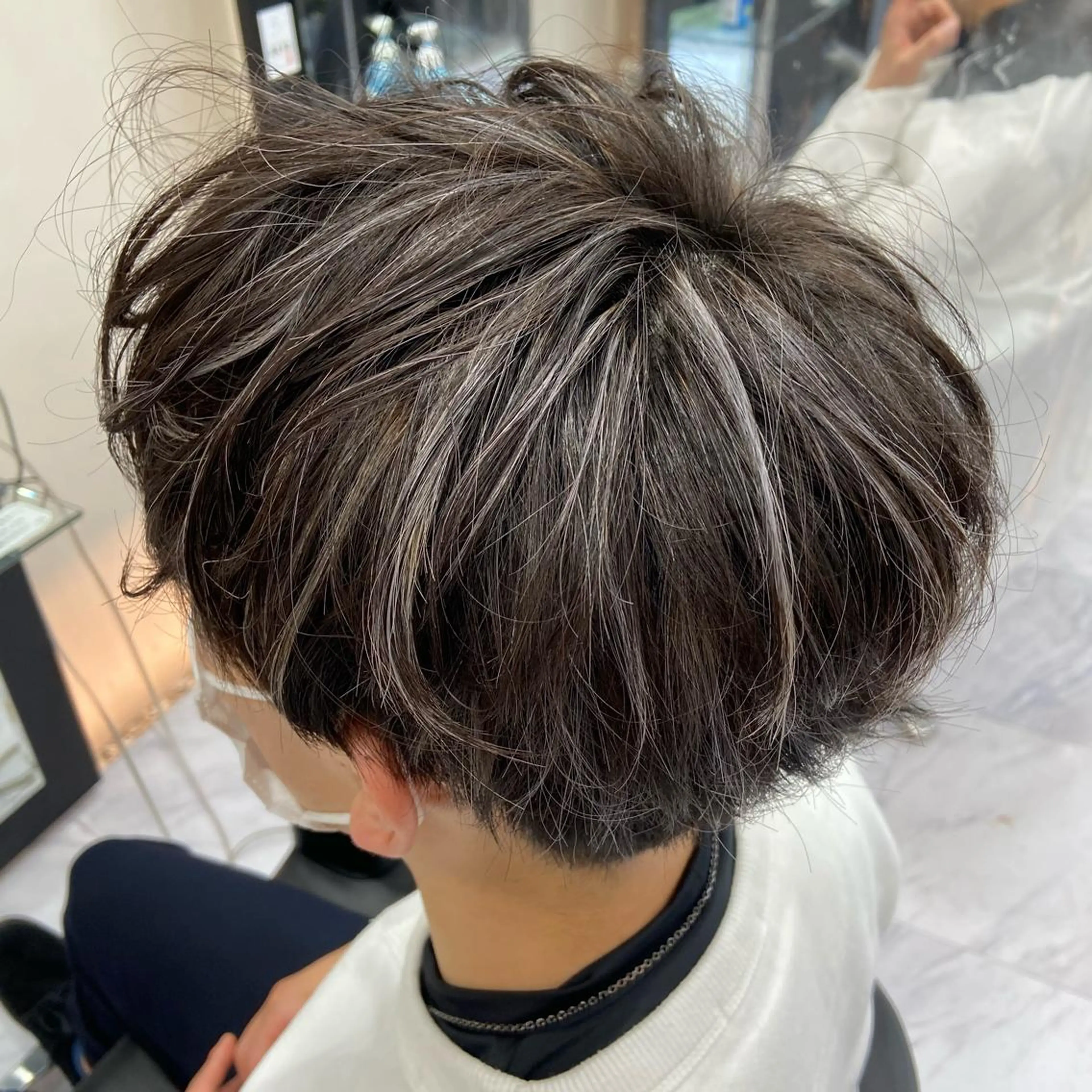 カラー メンズ Luce 杉本のヘアスタイル