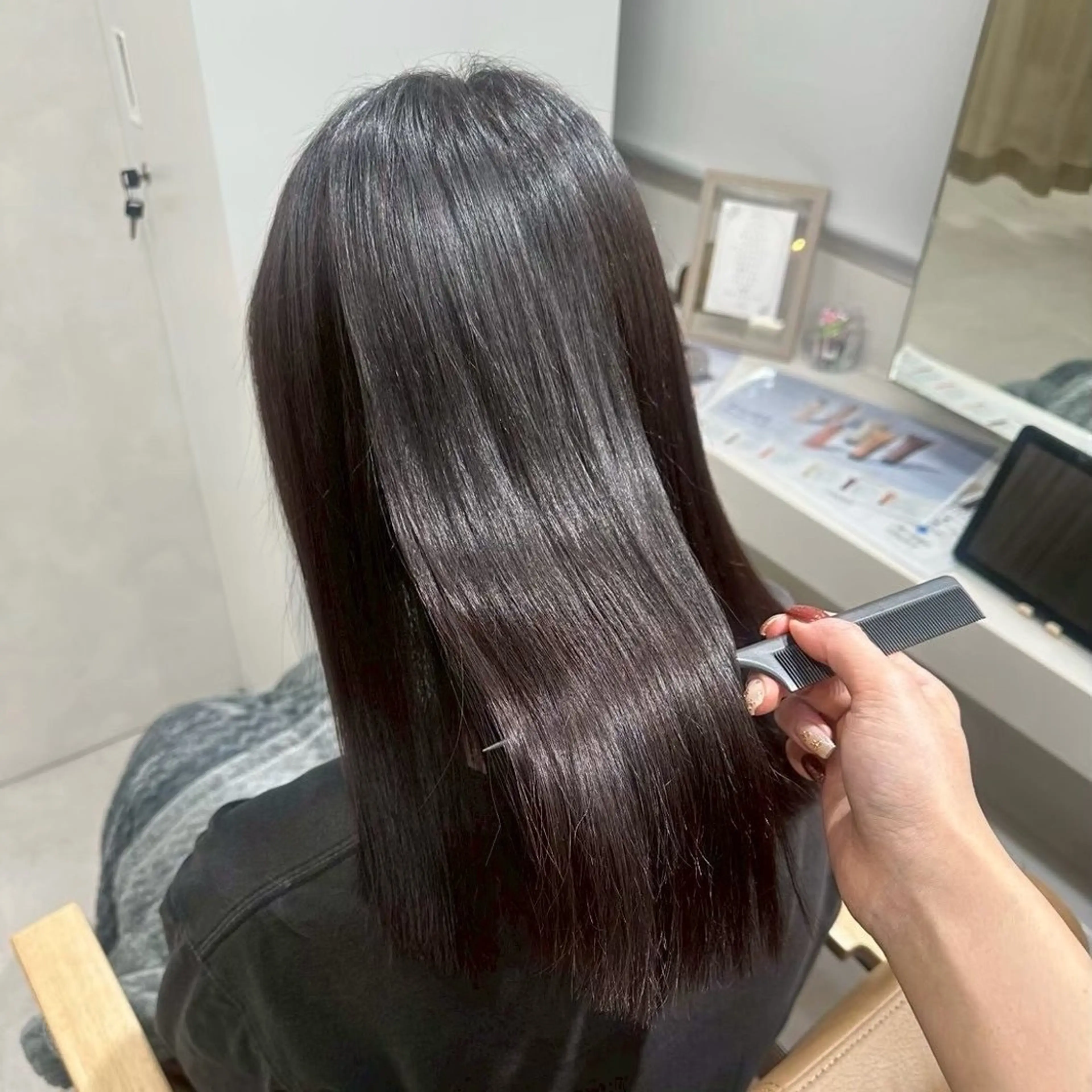 ロング SLASHスラッシュ 片野さくらのヘアスタイル