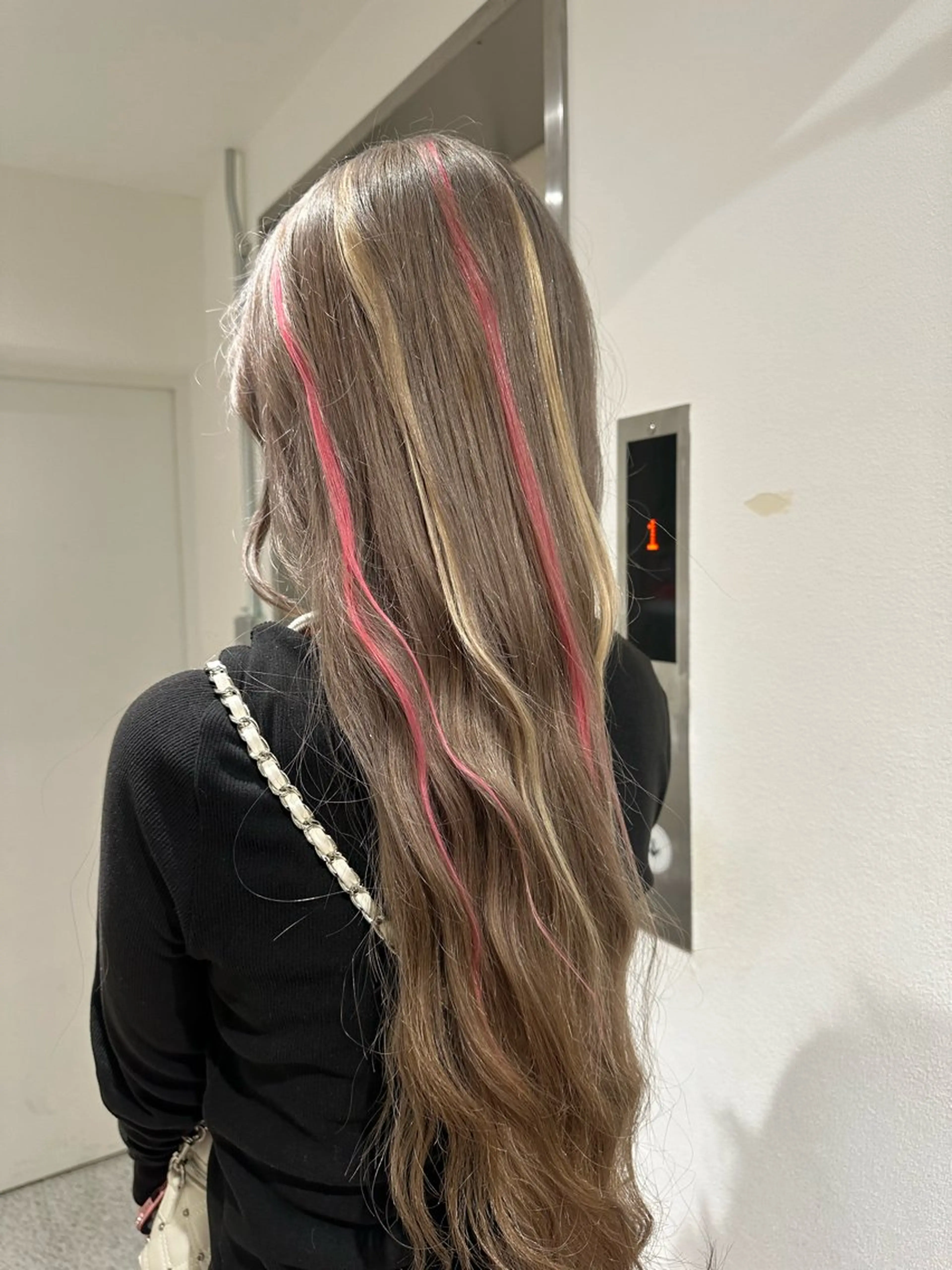 ロング カラー エクステ ケアブリーチ特化✨/ 艶カラー/エクステのヘアスタイル