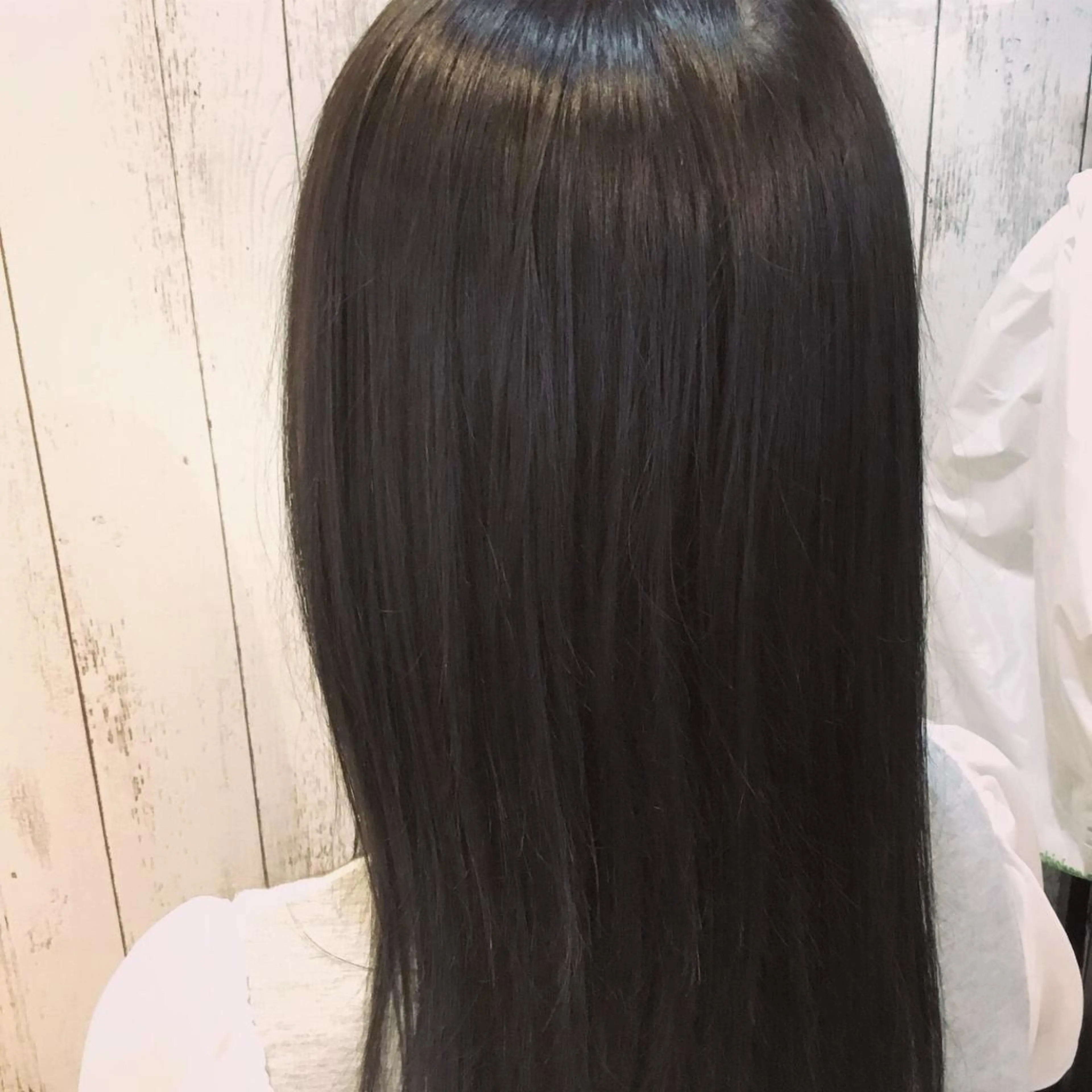 セミロング カラー パーマ 金崎 新吾のヘアスタイル