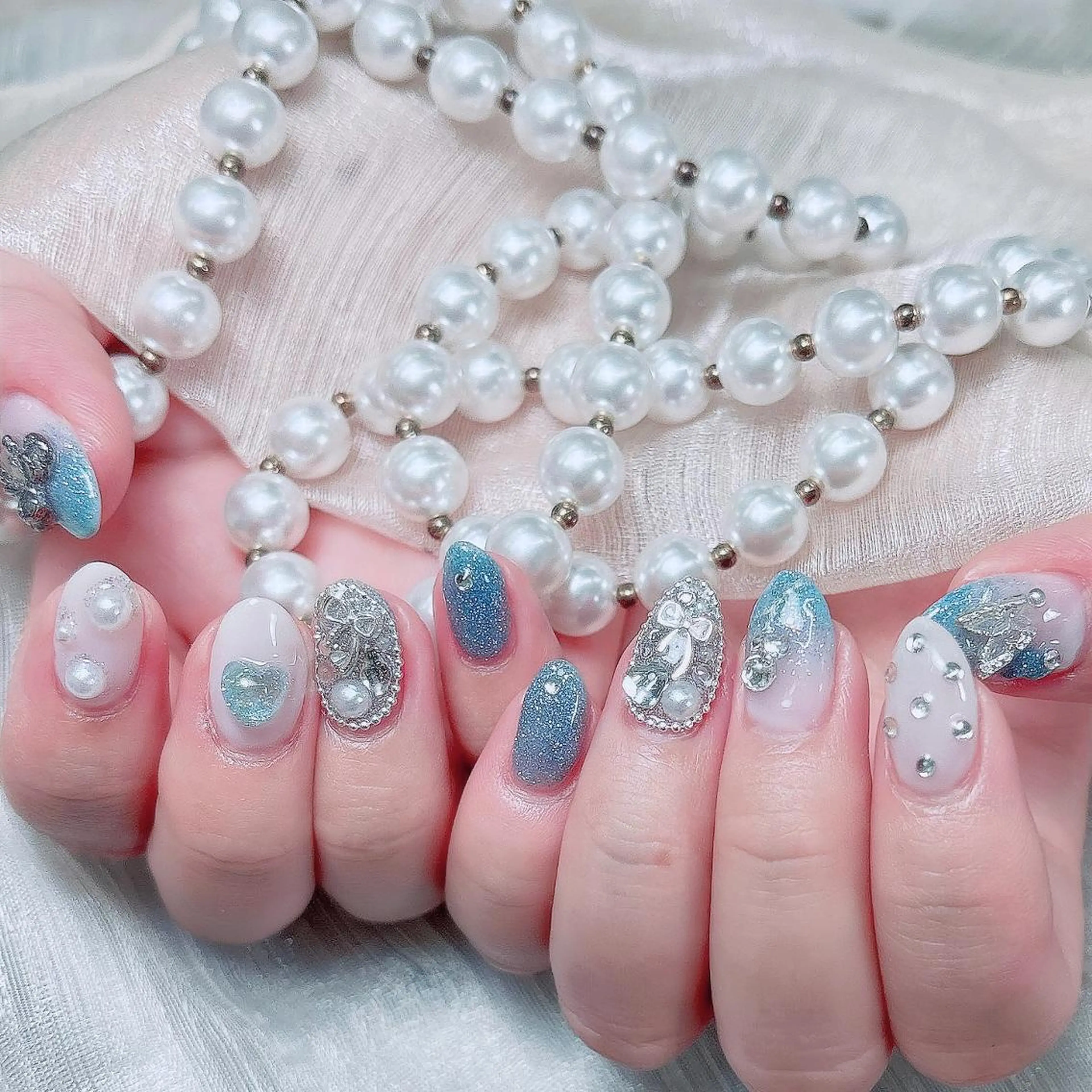 ネイル queensnail 🧸mikaのネイルデザイン