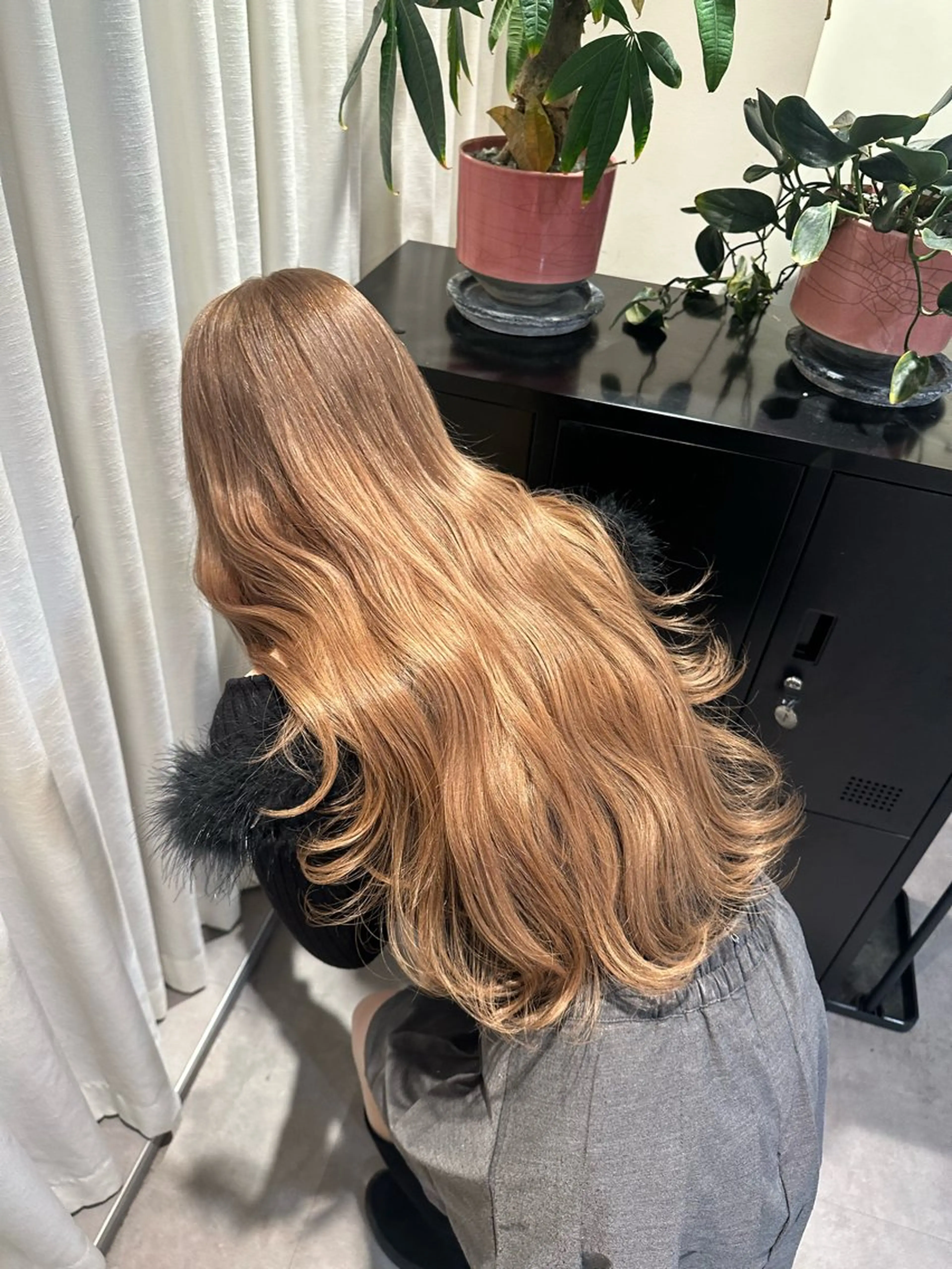 ロング カラー ヘアカラー HANAME 原宿美容室のヘアスタイル