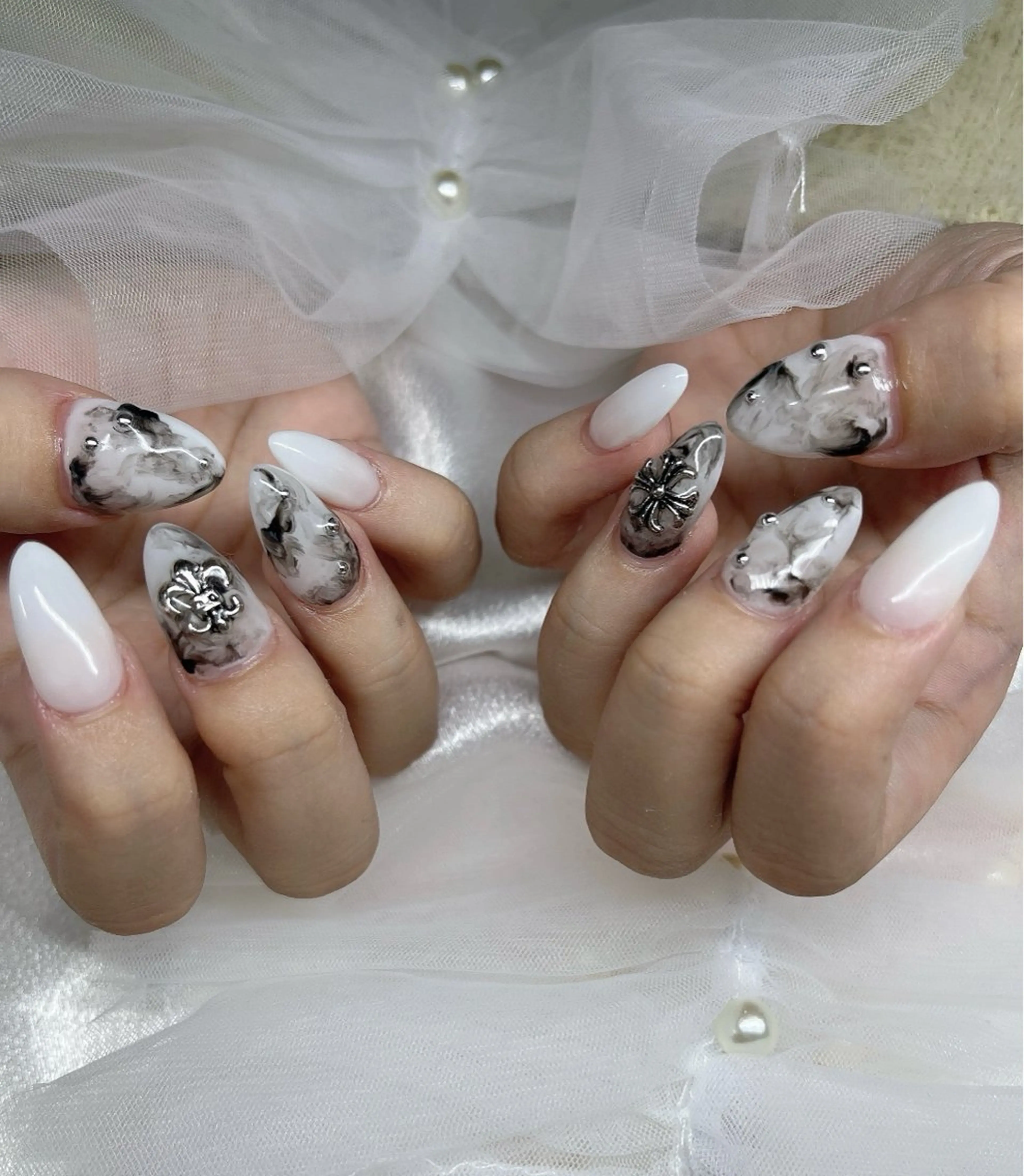 ネイル ハンドネイル YOLO NAILのネイルデザイン