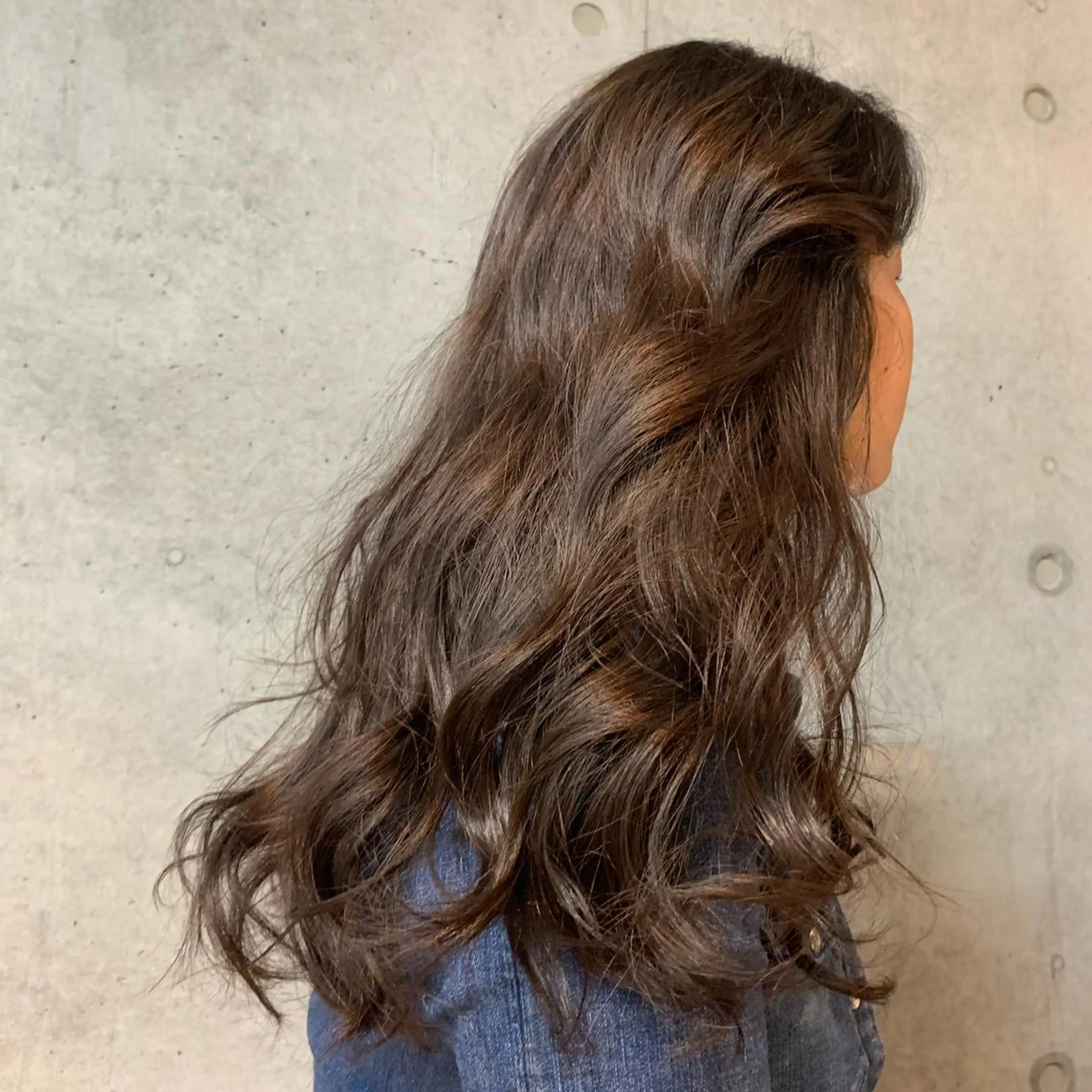 ロング パーマ Yuki☺︎パーマ レイヤーカットのヘアスタイル