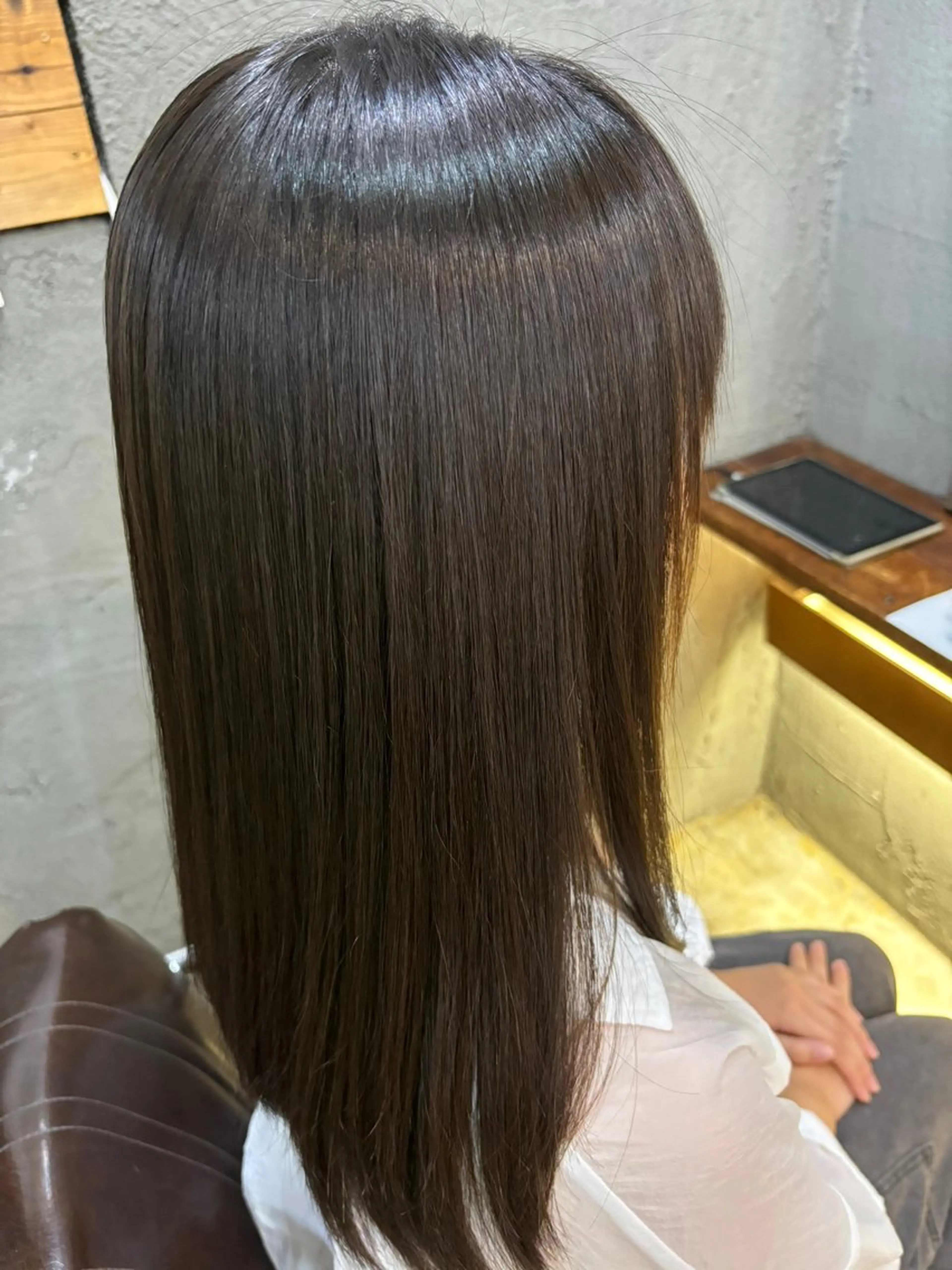 セミロング カット 縮毛矯正 猪瀬 純子のヘアスタイル