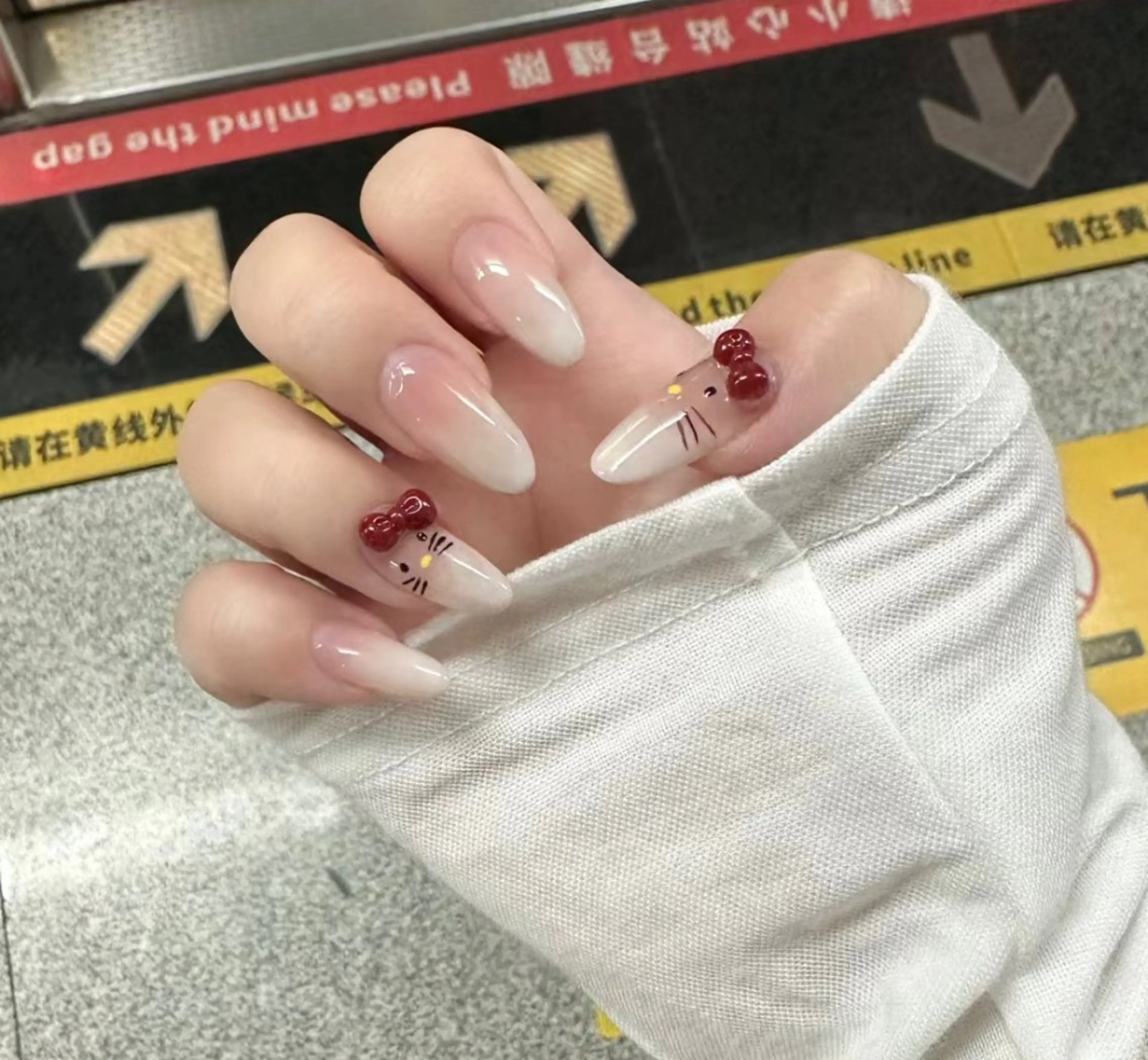 ネイル ハンドネイル ハンドケア 🍑 momo_nailのネイルデザイン