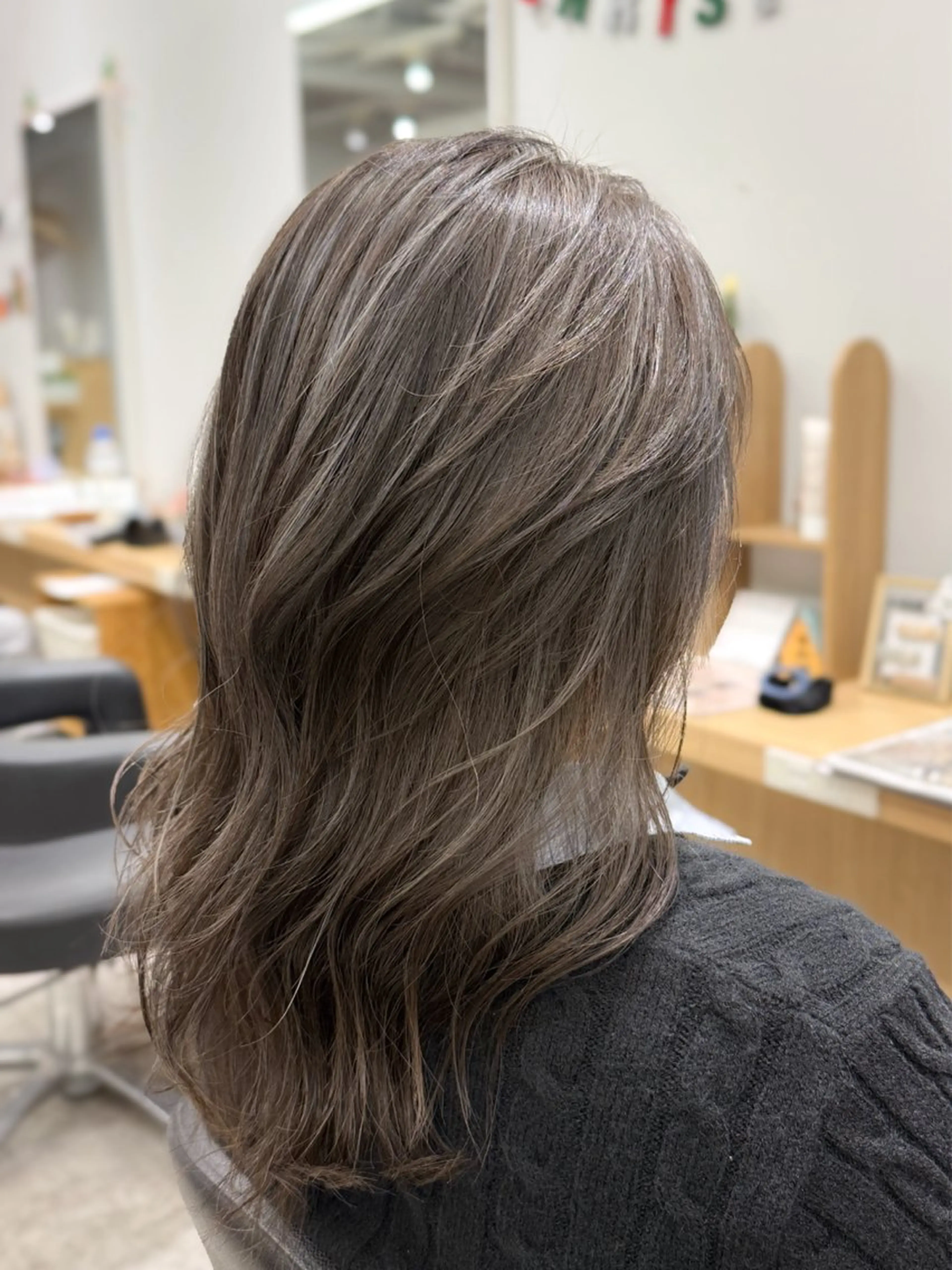 ロング カラー ブリーチ ハイライトカラー 3Dハイライト 外国人風カラー ハイライト カット ヘアカラー 巻ける髪質改善🫧ハ イライト/永田汰伊智のヘアスタイル