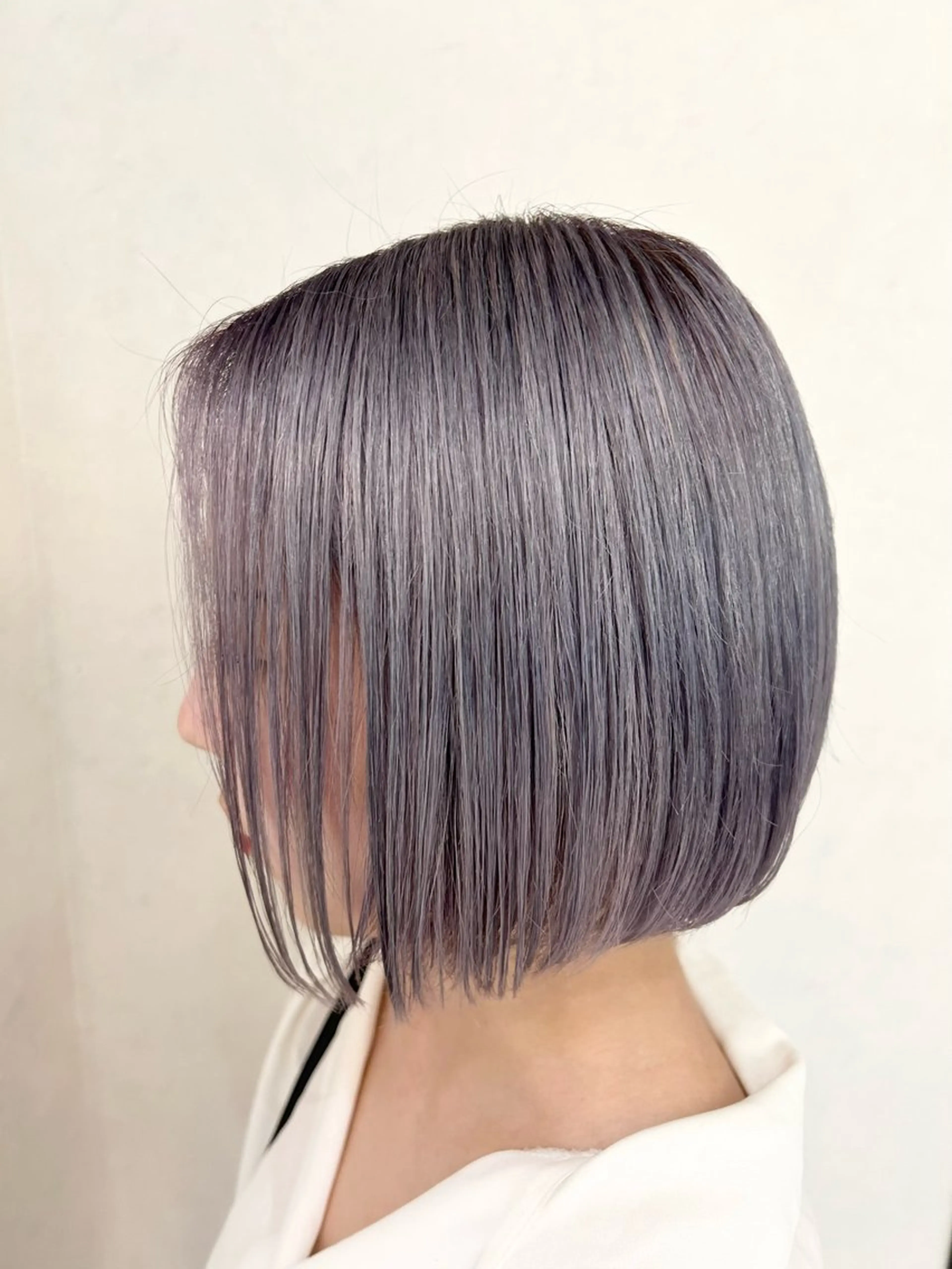 ショート カラー グレージュ ラベンダーカラー ラベンダーグレージュ ラベンダーグレー ボブ 松岡 恭弘のヘアスタイル