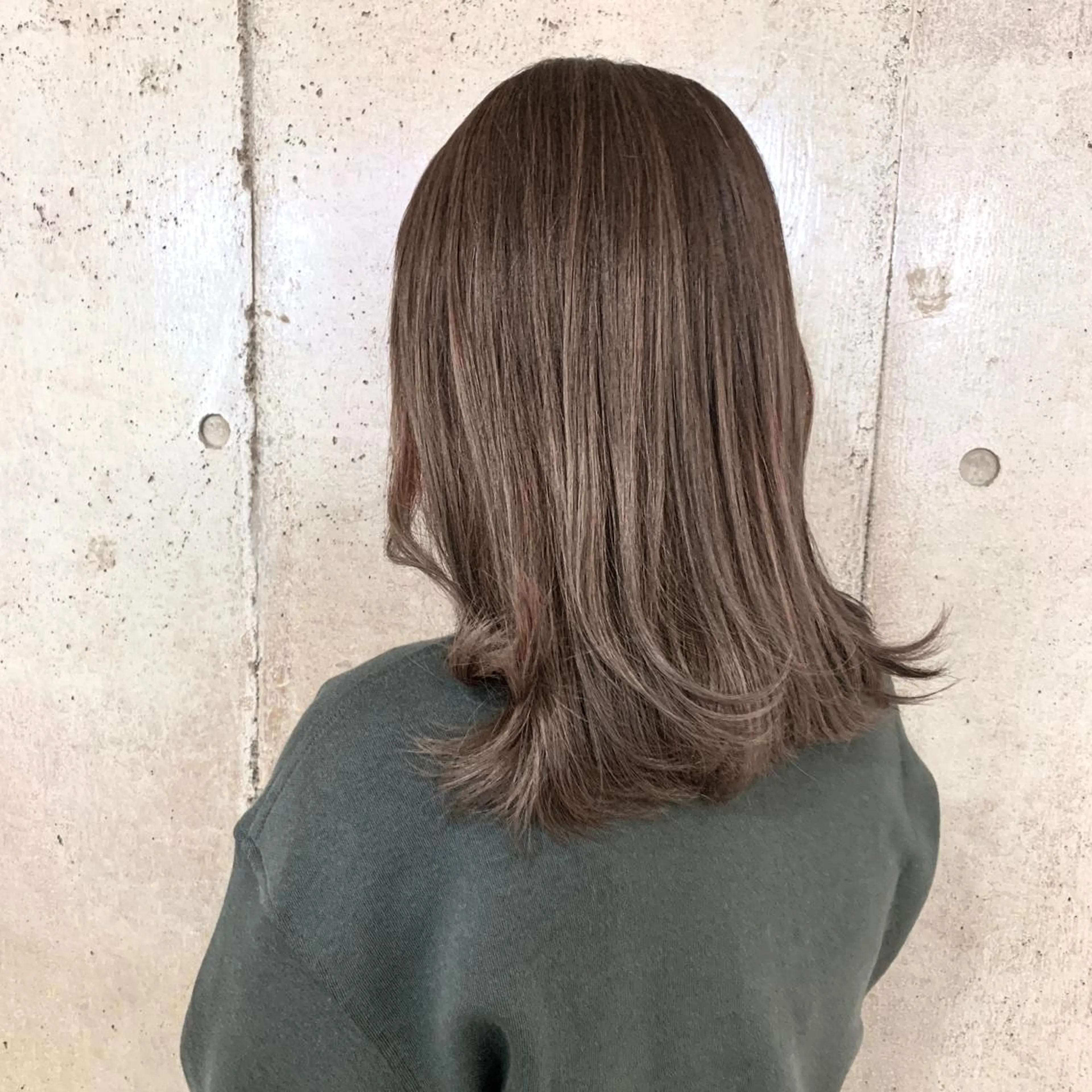 ミディアム カラー グラデーションカラー 二宮 早智子のヘアスタイル