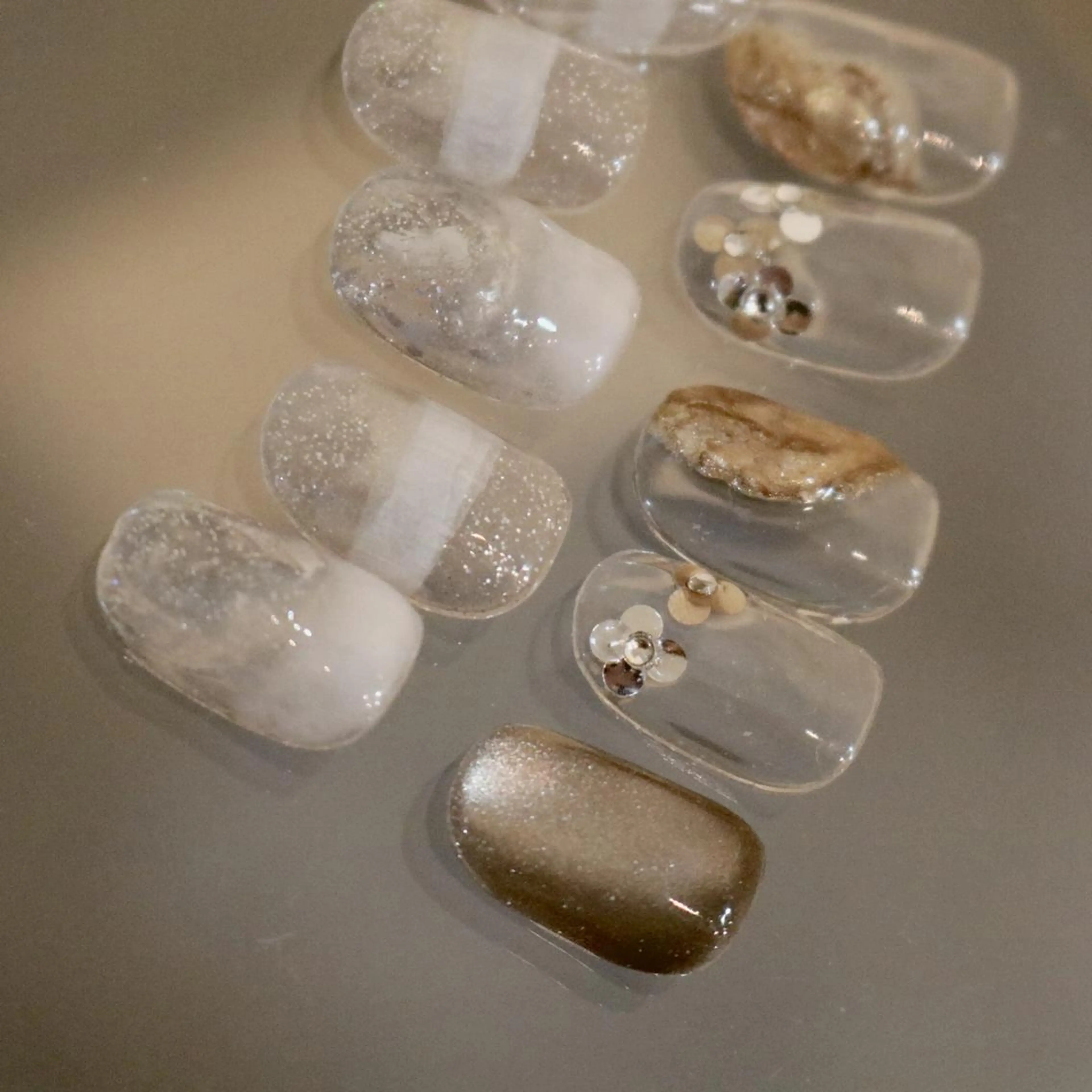 ネイル ニュアンスネイル 冬ネイル Face&Nail NANAのネイルデザイン