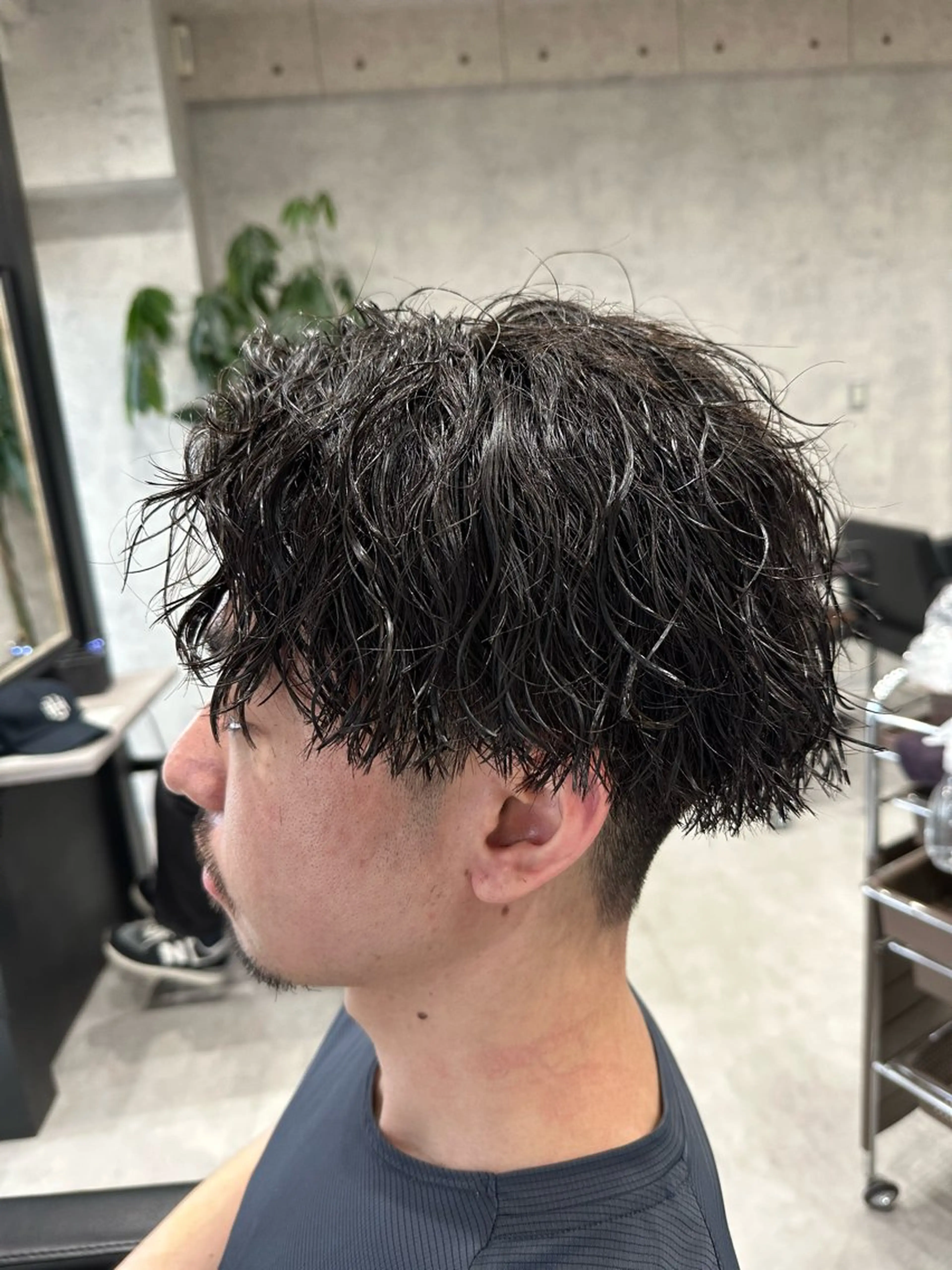 ショート パーマ メンズ メンズパーマ ツイストスパイラルパーマ スパイラルパーマ カット ユウ🪄 パーマ指名No1のヘアスタイル