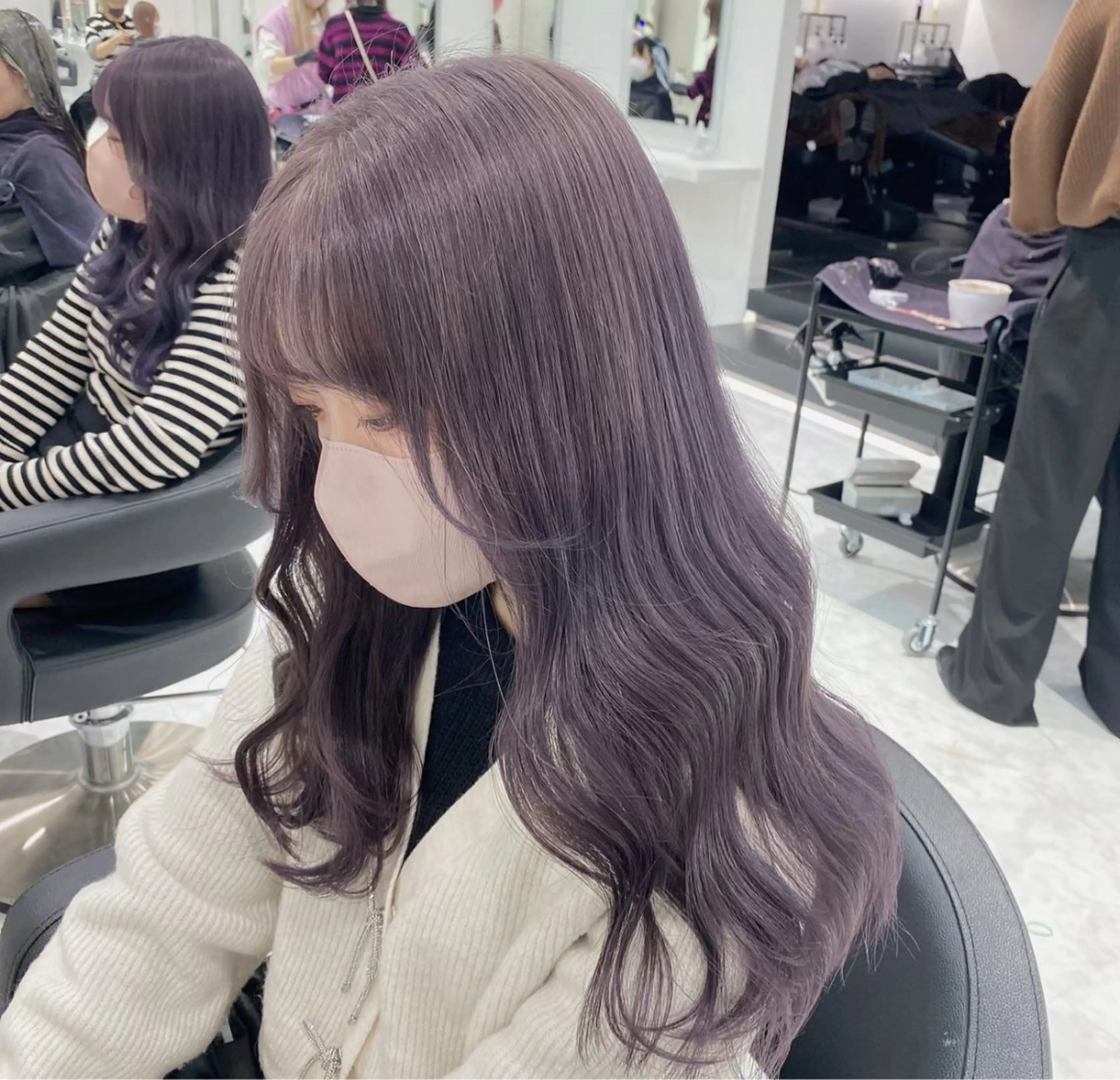 セミロング カラー ヘアアレンジ 🫧モテる💗ダメー ジレスハイトーン🫧のヘアスタイル