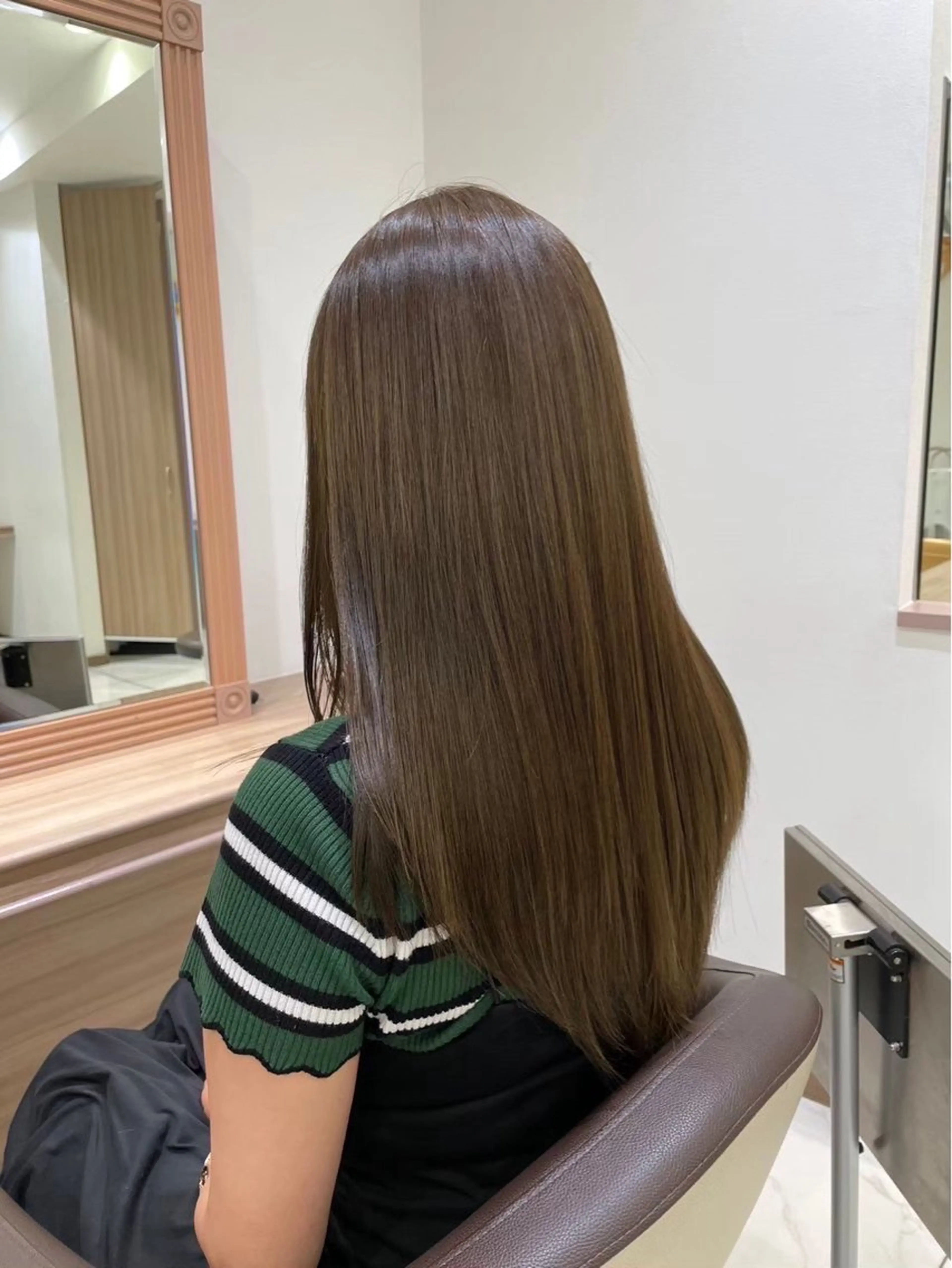 ロング カラー 黒田 羽音のヘアスタイル