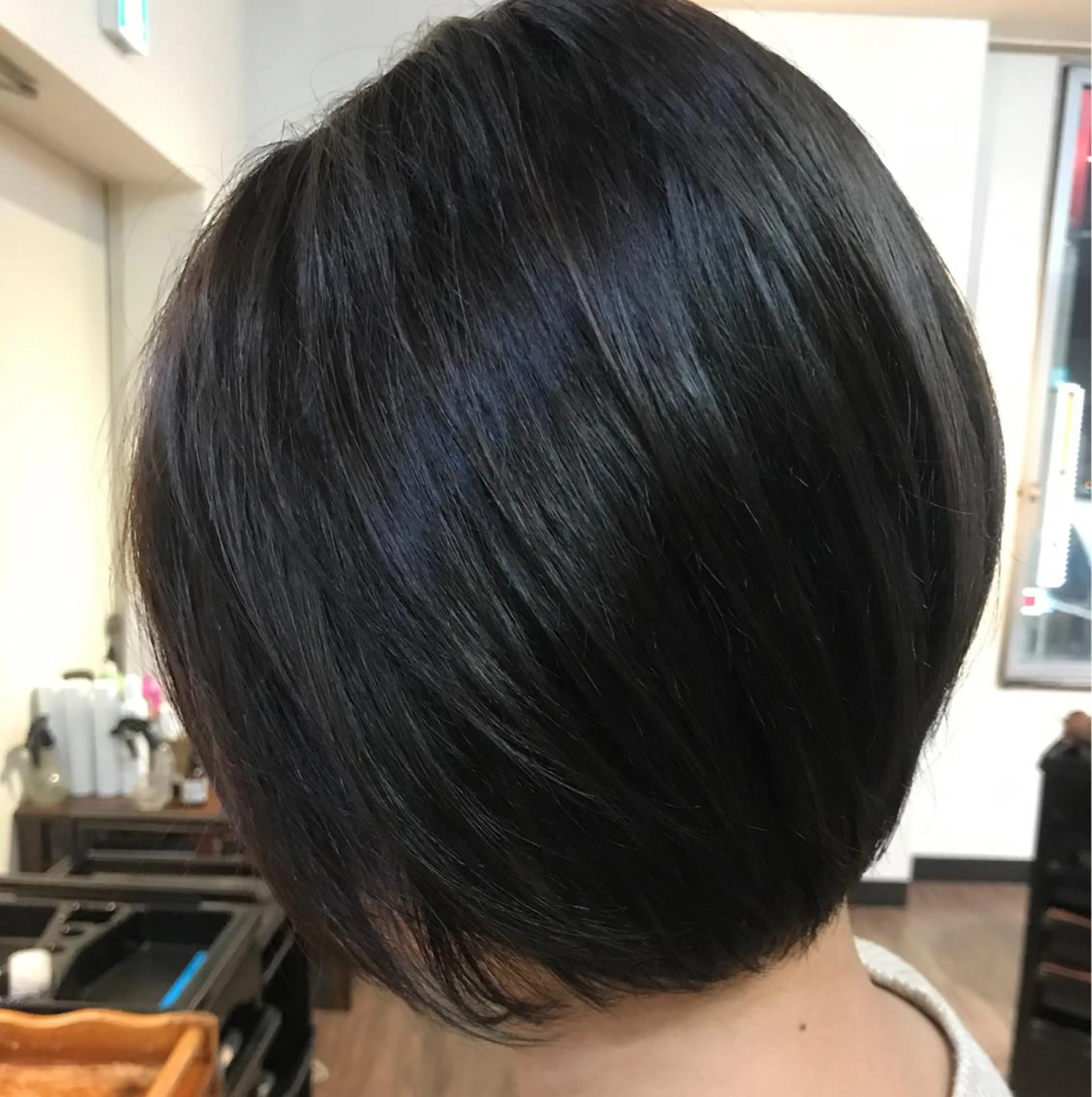 カラー 黒髪 ブルーカラー ブルーブラック ボブ artehair 新小岩のマツエク・マツパデザイン