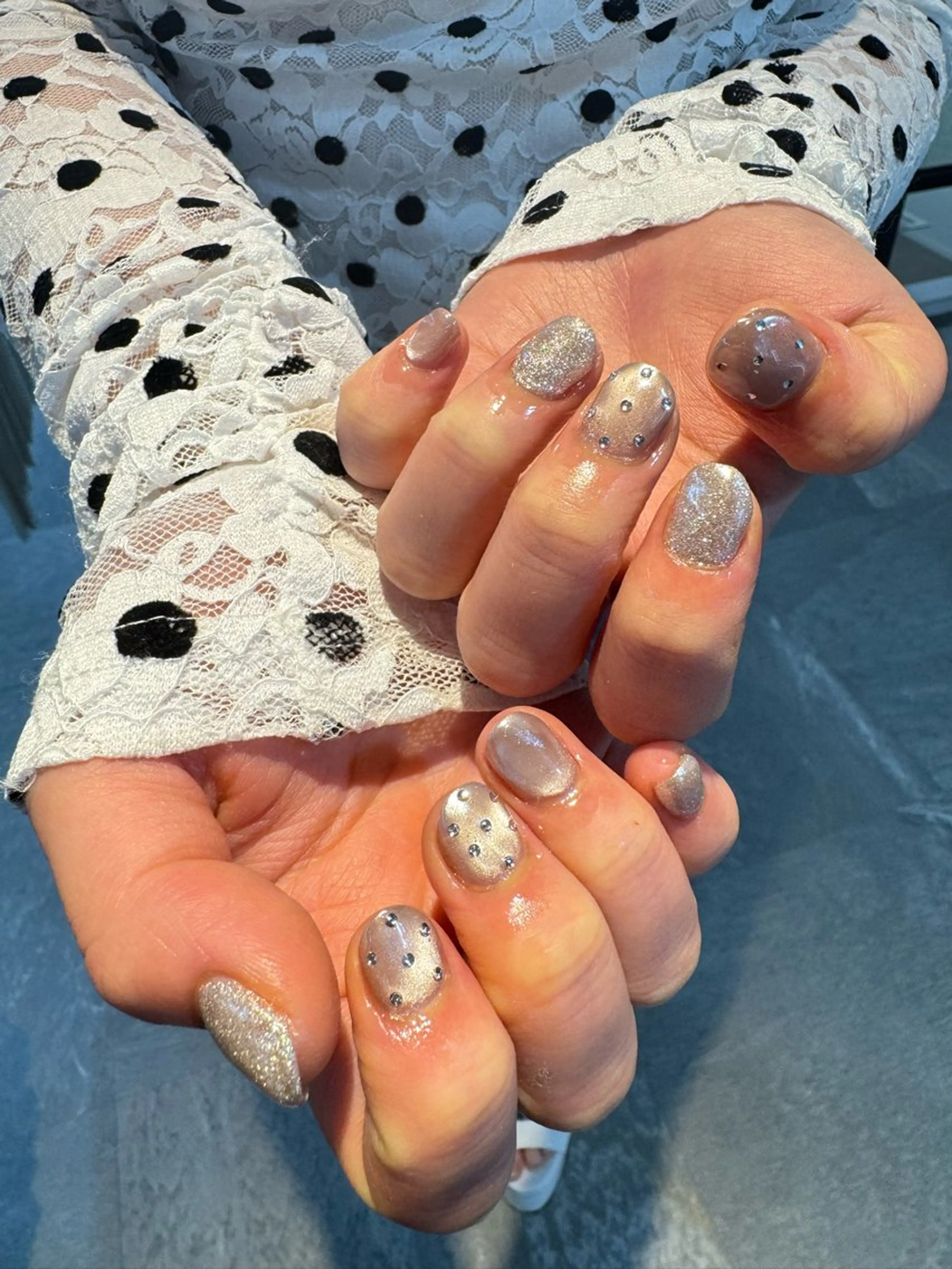 ネイル ハンドネイル GLOW MIUのネイルデザイン