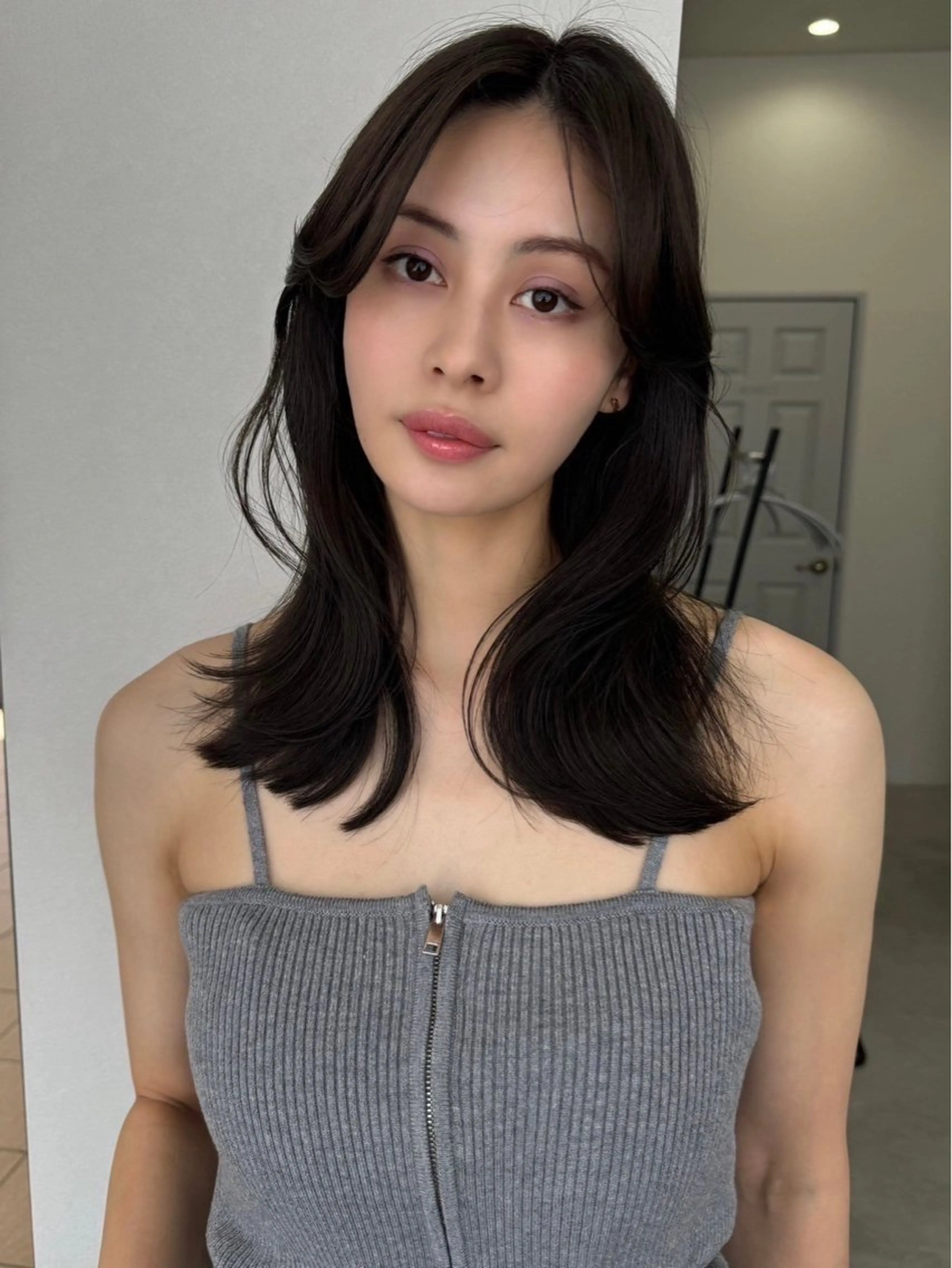 ミディアム 杉谷 知怜のヘアスタイル